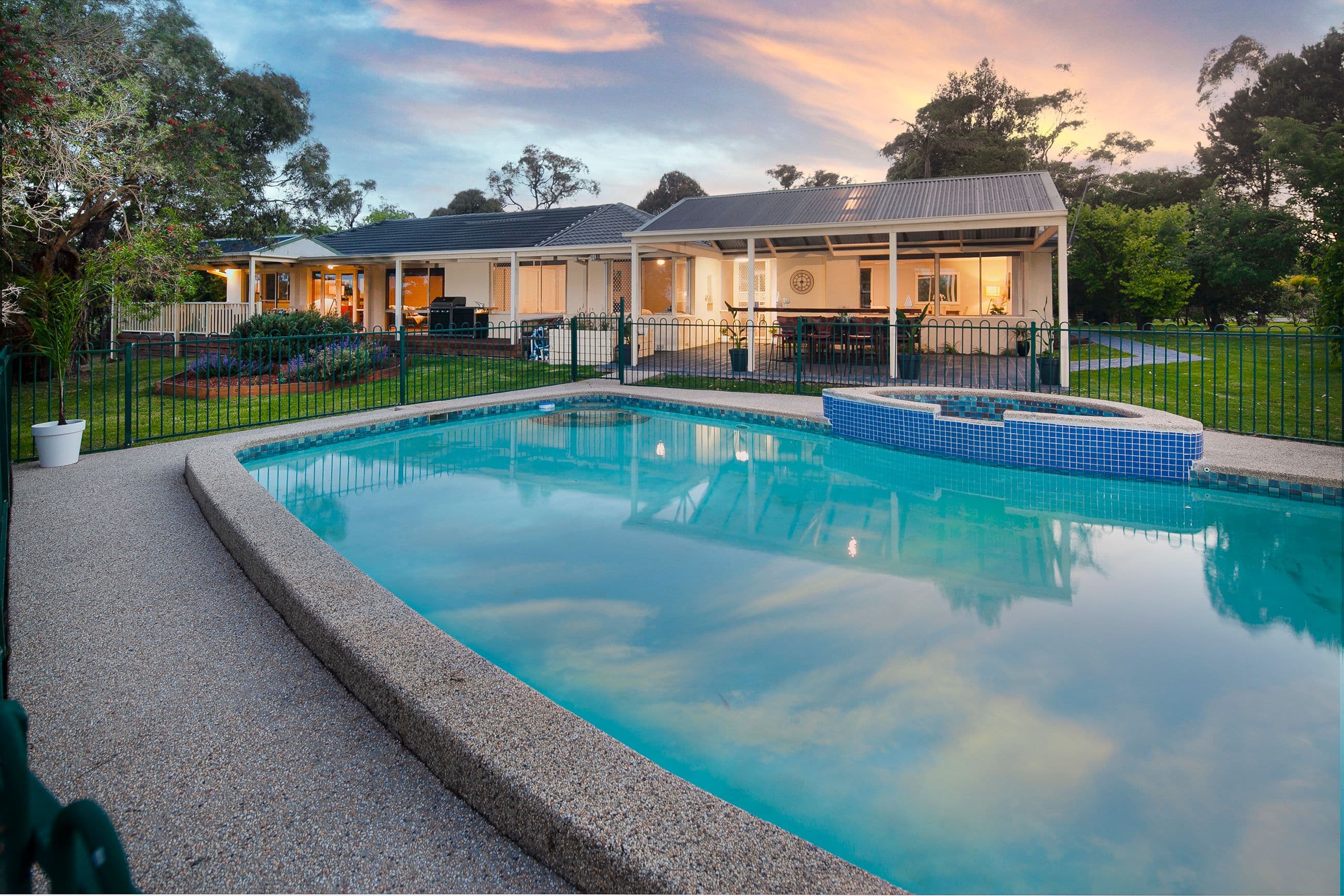 33 Woodlands Road, Cranbourne South VIC 3977, Cranbourne South - Image 1