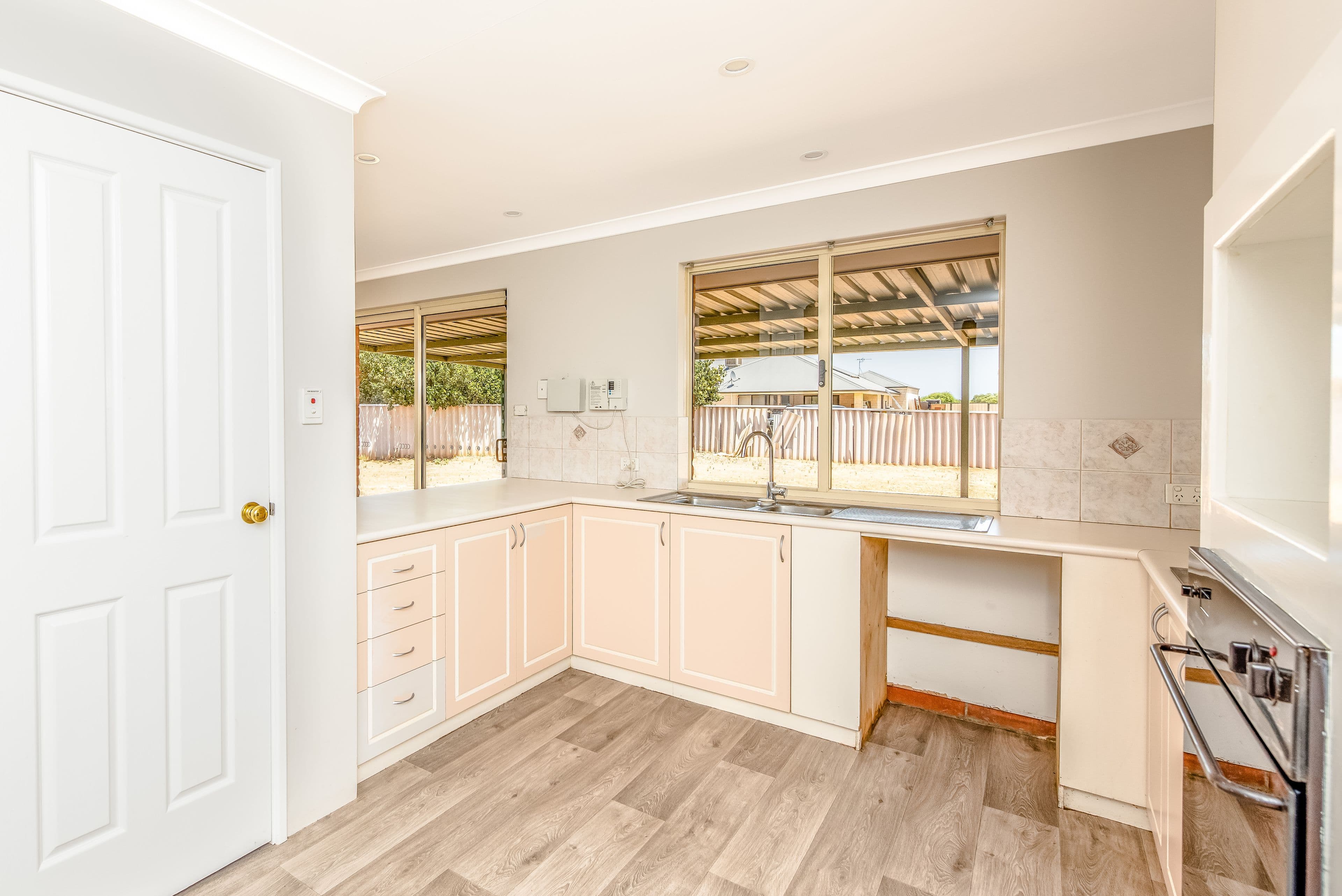12 Verbena Place, Strathalbyn WA 6530, Strathalbyn - Thumbnail 3