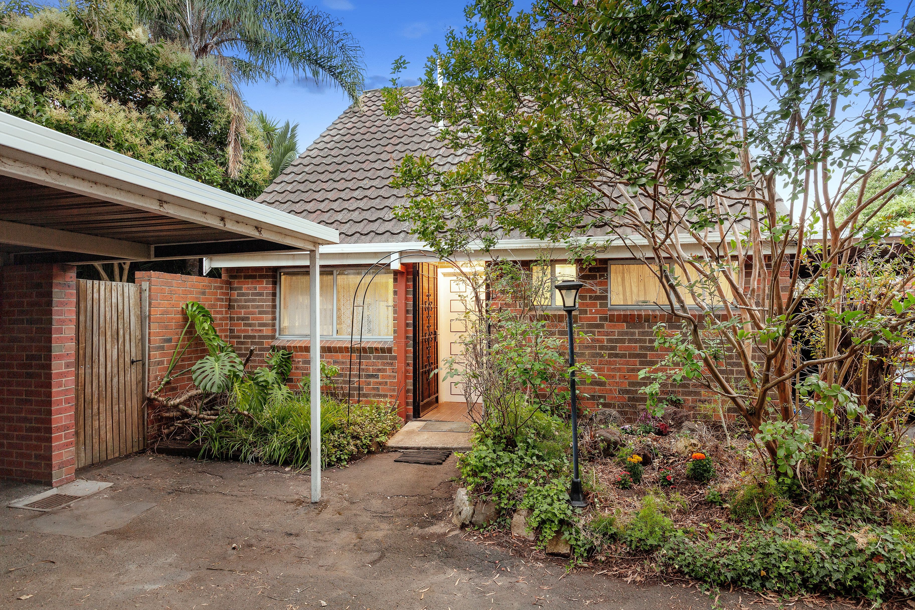 27 Oakdene Crescent, Carnegie VIC 3163, Carnegie - Thumbnail 2