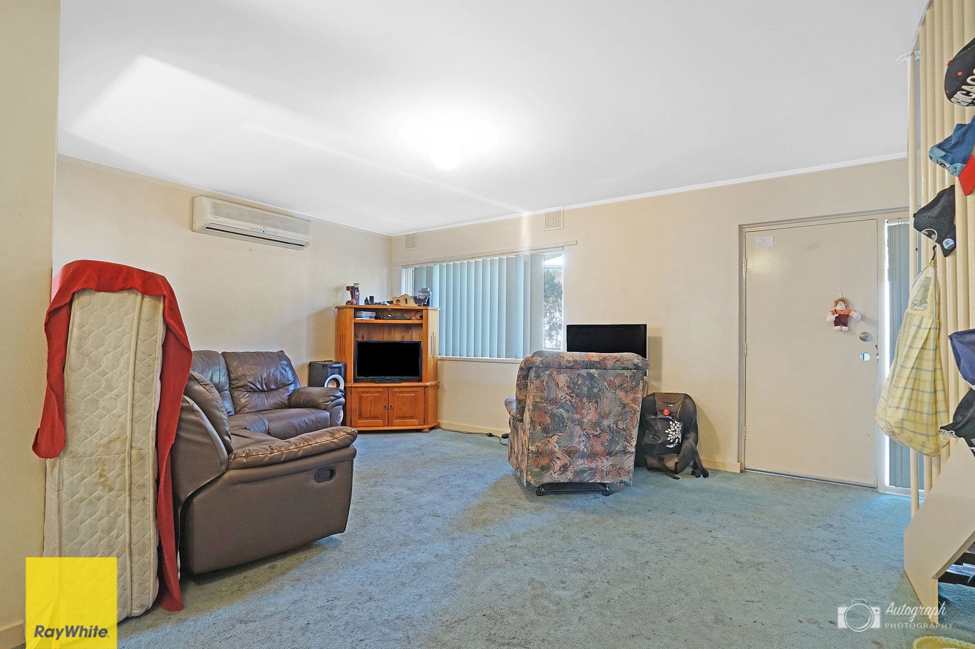 32 Pointer Way, Girrawheen WA 6064, Girrawheen - Thumbnail 2