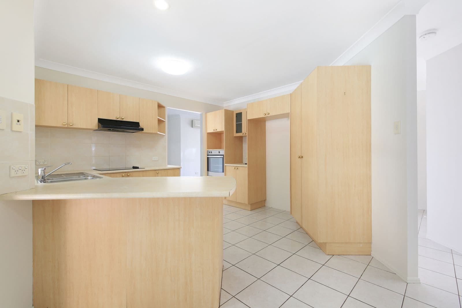 20 Greensborough Crescent, Parkwood QLD 4214, Parkwood - Thumbnail 6