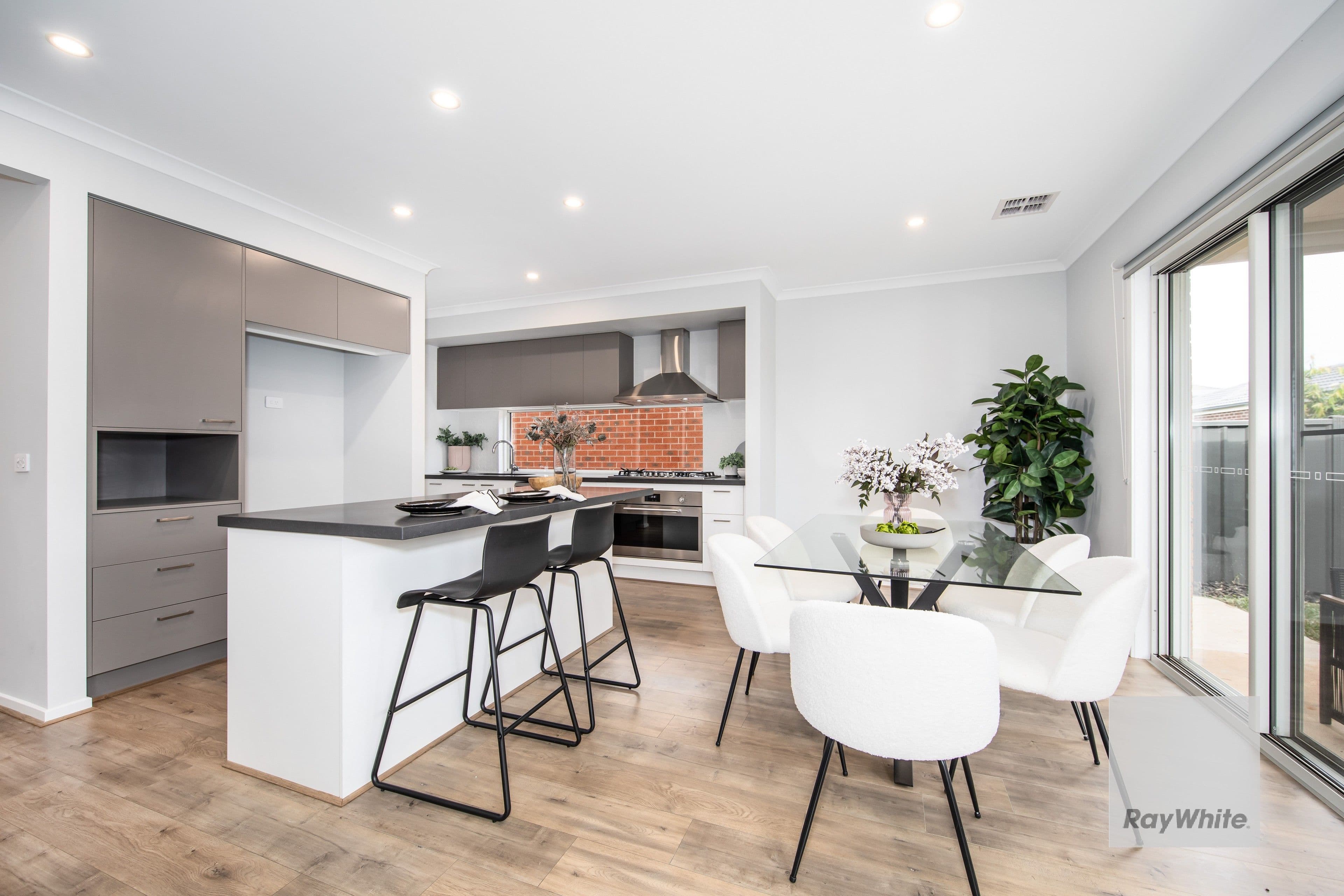 28 Knebworth Drive, Strathtulloh VIC 3338, Strathtulloh - Thumbnail 6