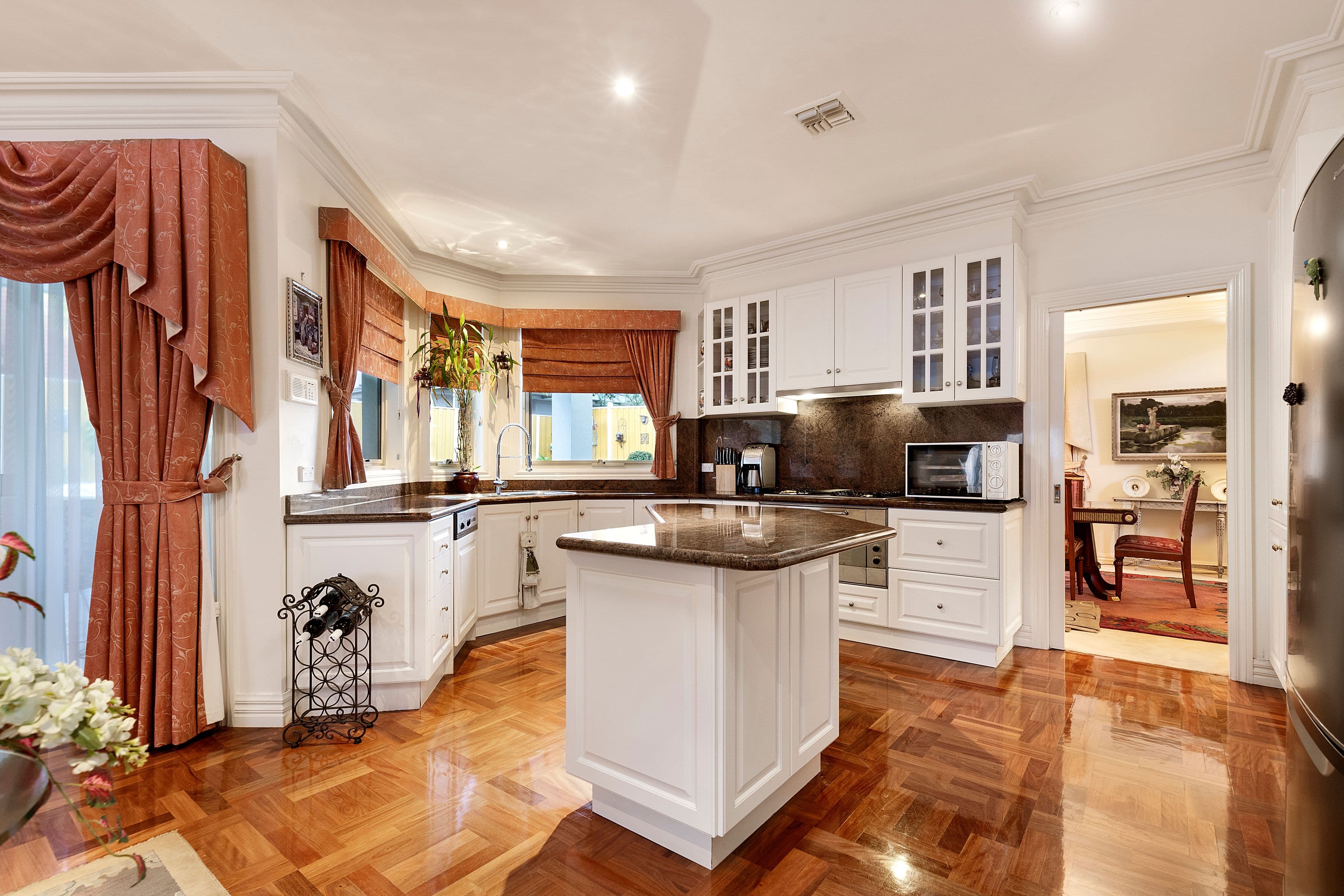 5 Timber Lane, Glen Waverley VIC 3150, Glen Waverley - Thumbnail 2