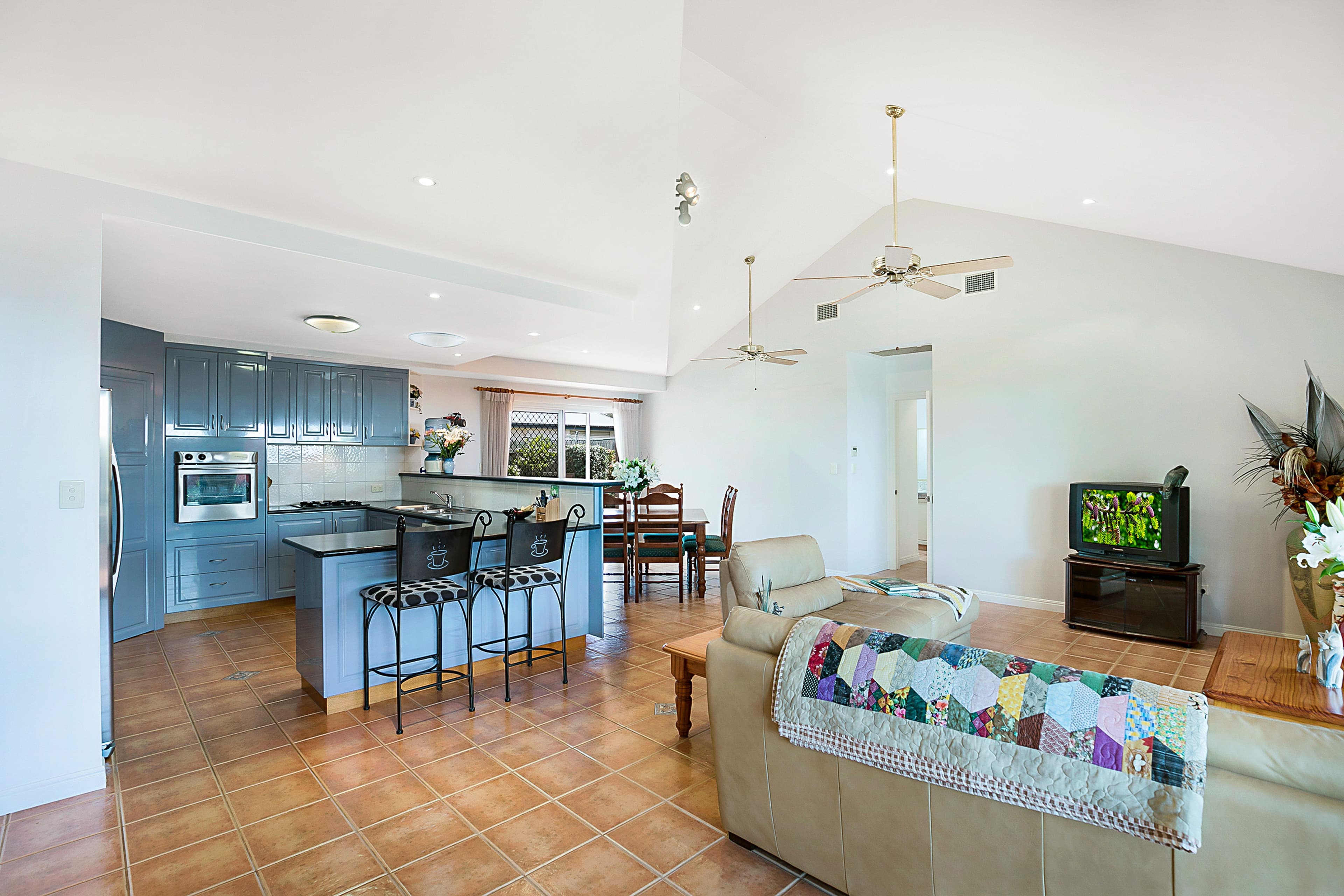 3 Lincoln Close, Middle Ridge QLD 4350, Middle Ridge - Thumbnail 4