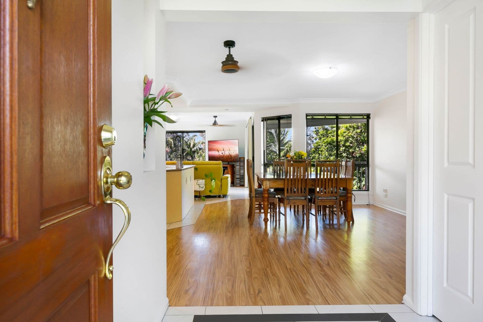 8 Kerala Court, Mudgeeraba QLD 4213, Mudgeeraba - Thumbnail 2