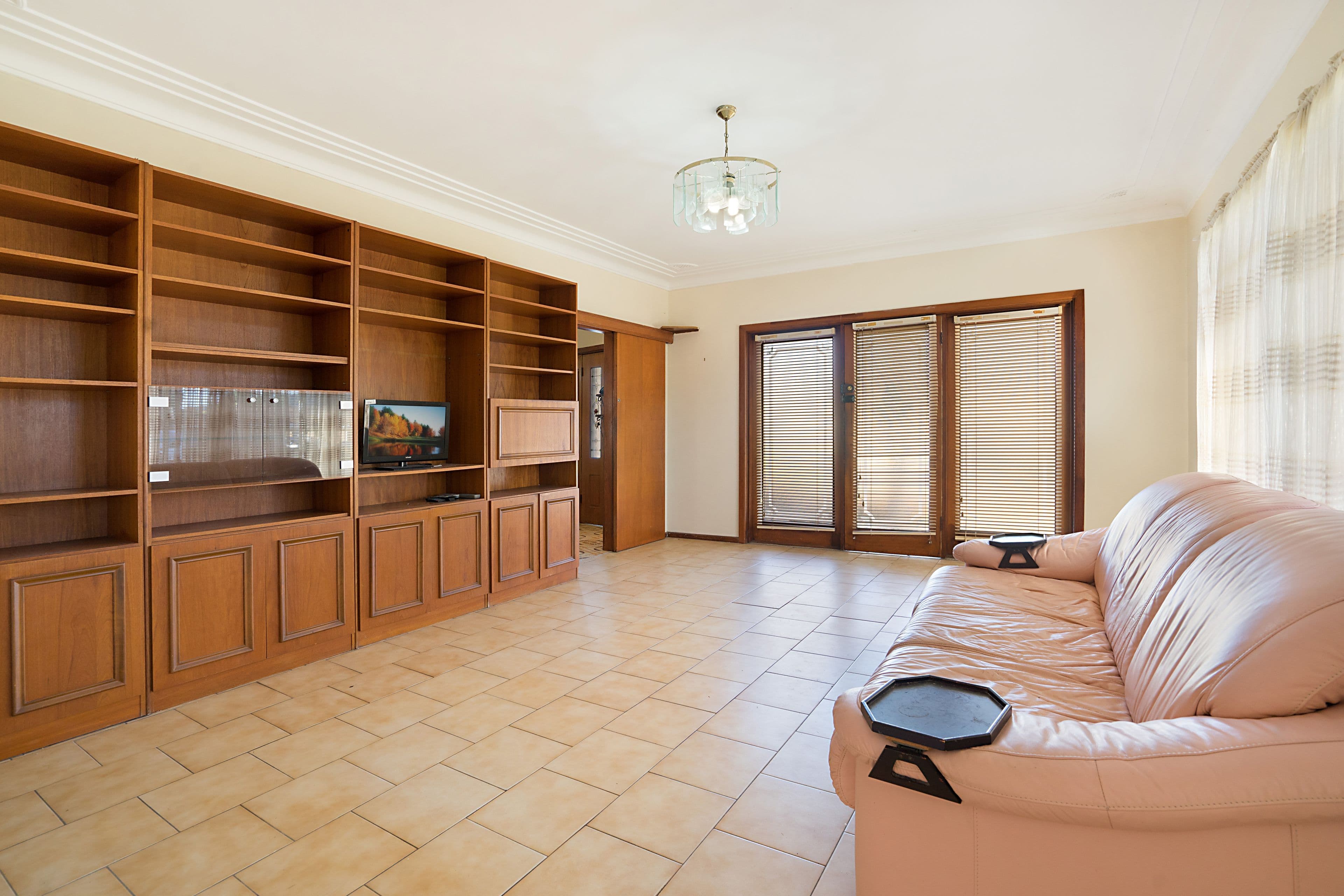 8 Azalea Avenue, Woy Woy - Thumbnail 3