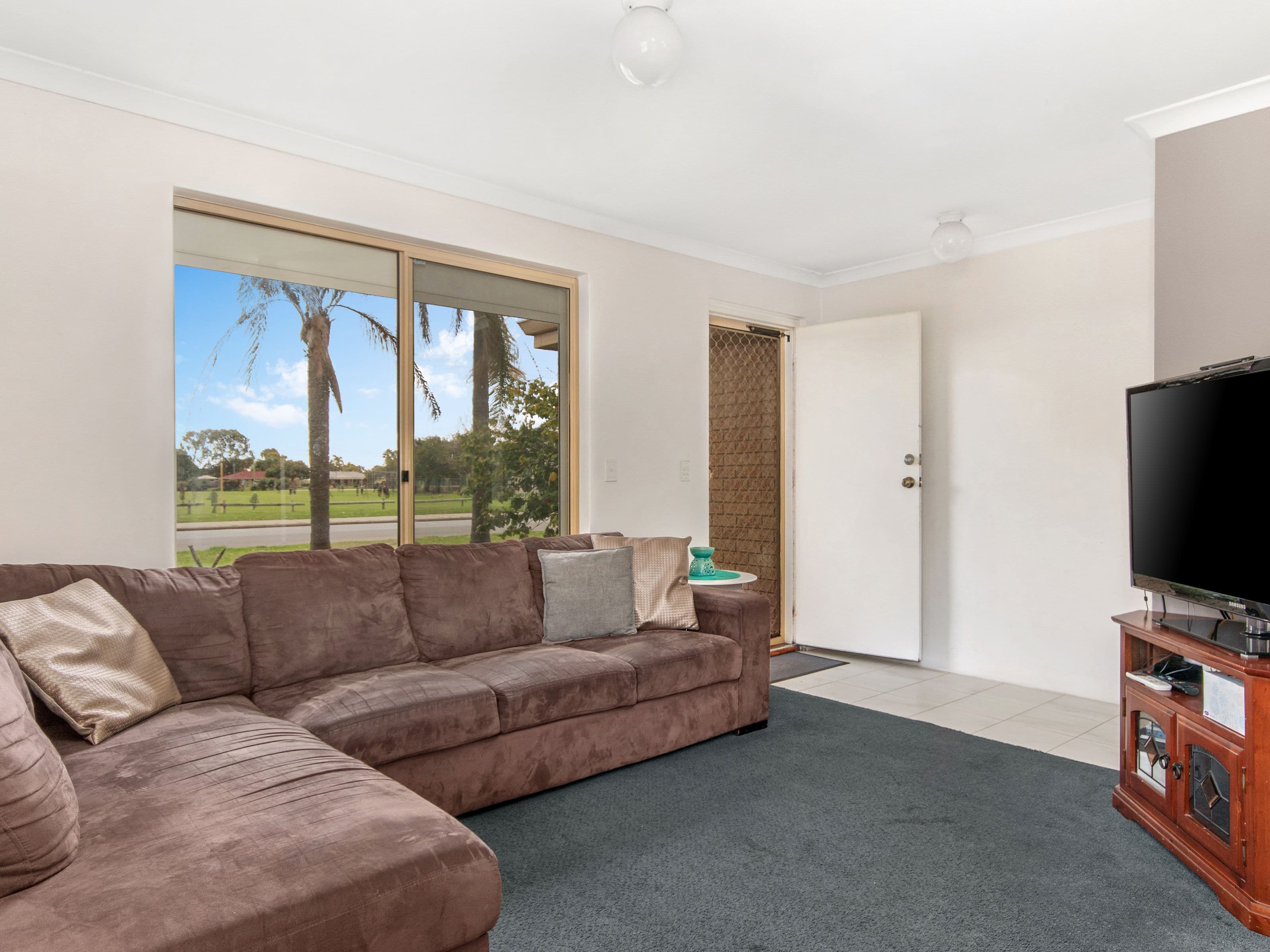 6 Gibb Road, Waikiki WA 6169, Waikiki - Thumbnail 3