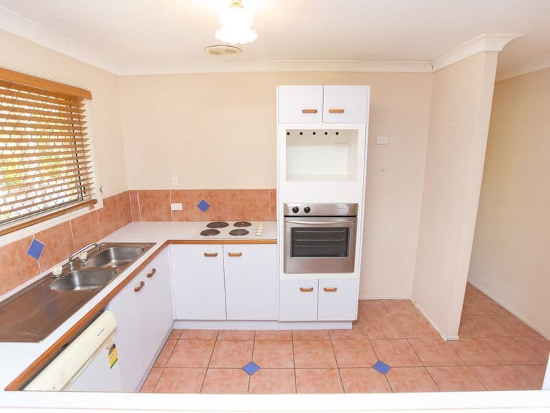 33 Edmund Rice Drive, Southport QLD 4215, Southport - Thumbnail 4