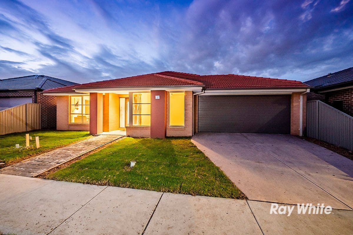 18 Boonwurrung Street, Cranbourne East VIC 3977, Cranbourne East - Image 1