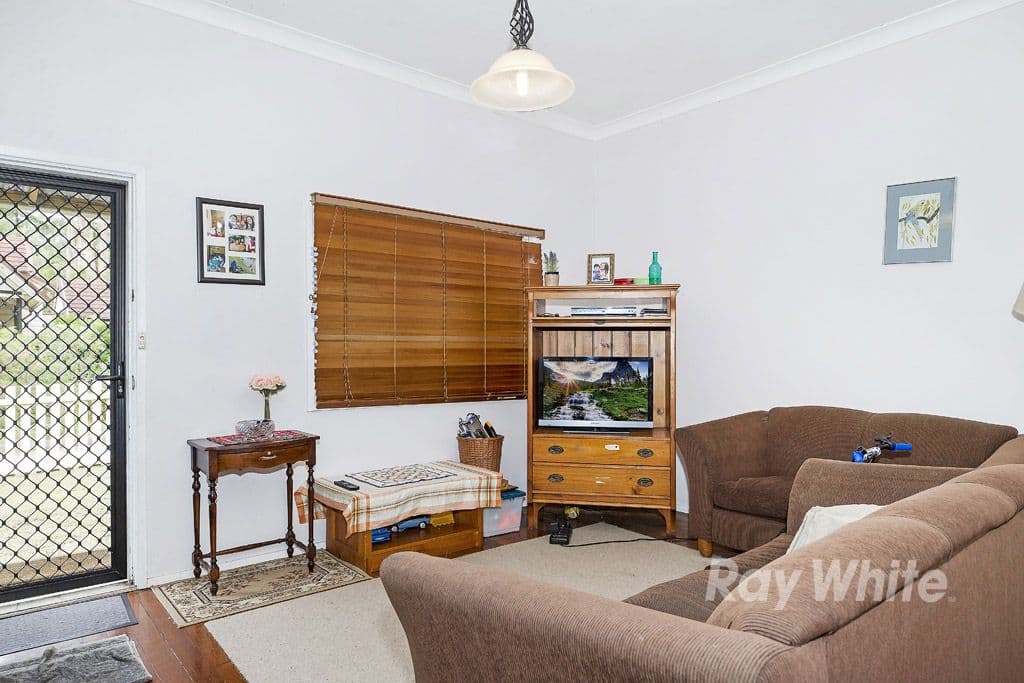 14 North Parade, Blackalls Park - Thumbnail 6
