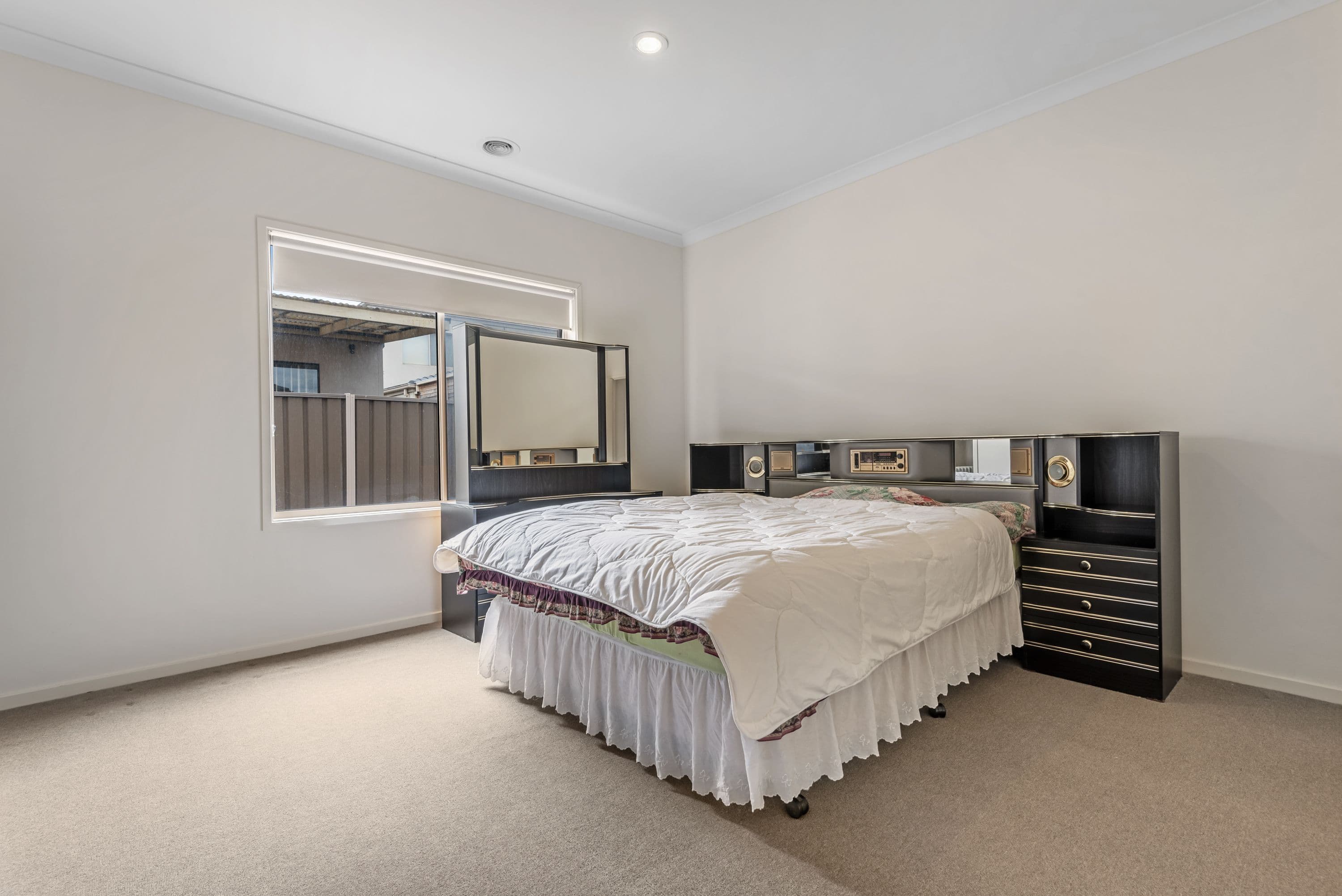27 Clarendon Avenue, Craigieburn VIC 3064, Craigieburn - Thumbnail 7
