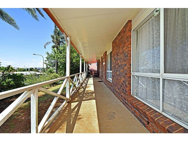 7 Moore Crescent, Wilsonton QLD 4350, Wilsonton - Thumbnail 2