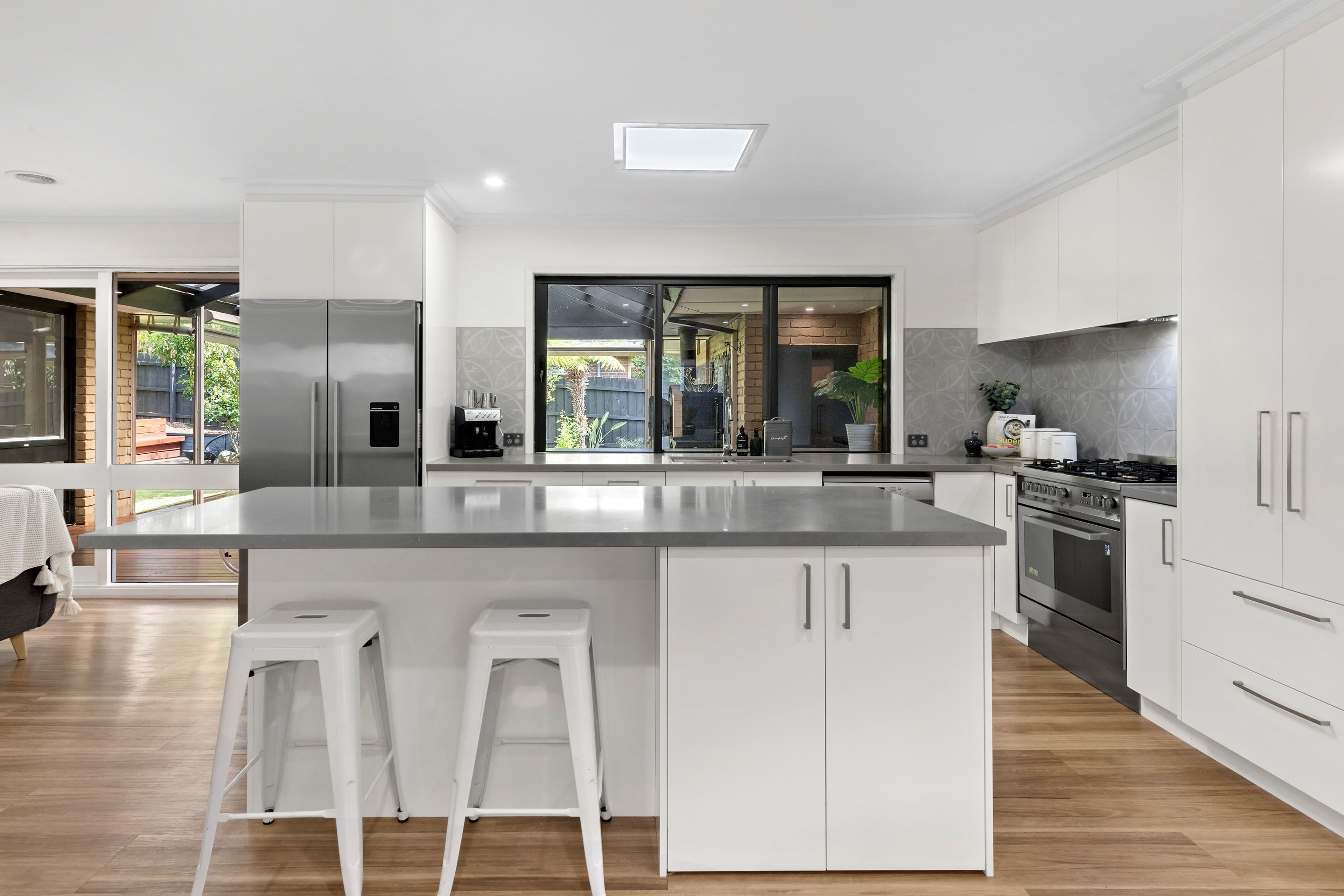 12 Palmerston Crescent, Frankston South VIC 3199, Frankston South - Thumbnail 2