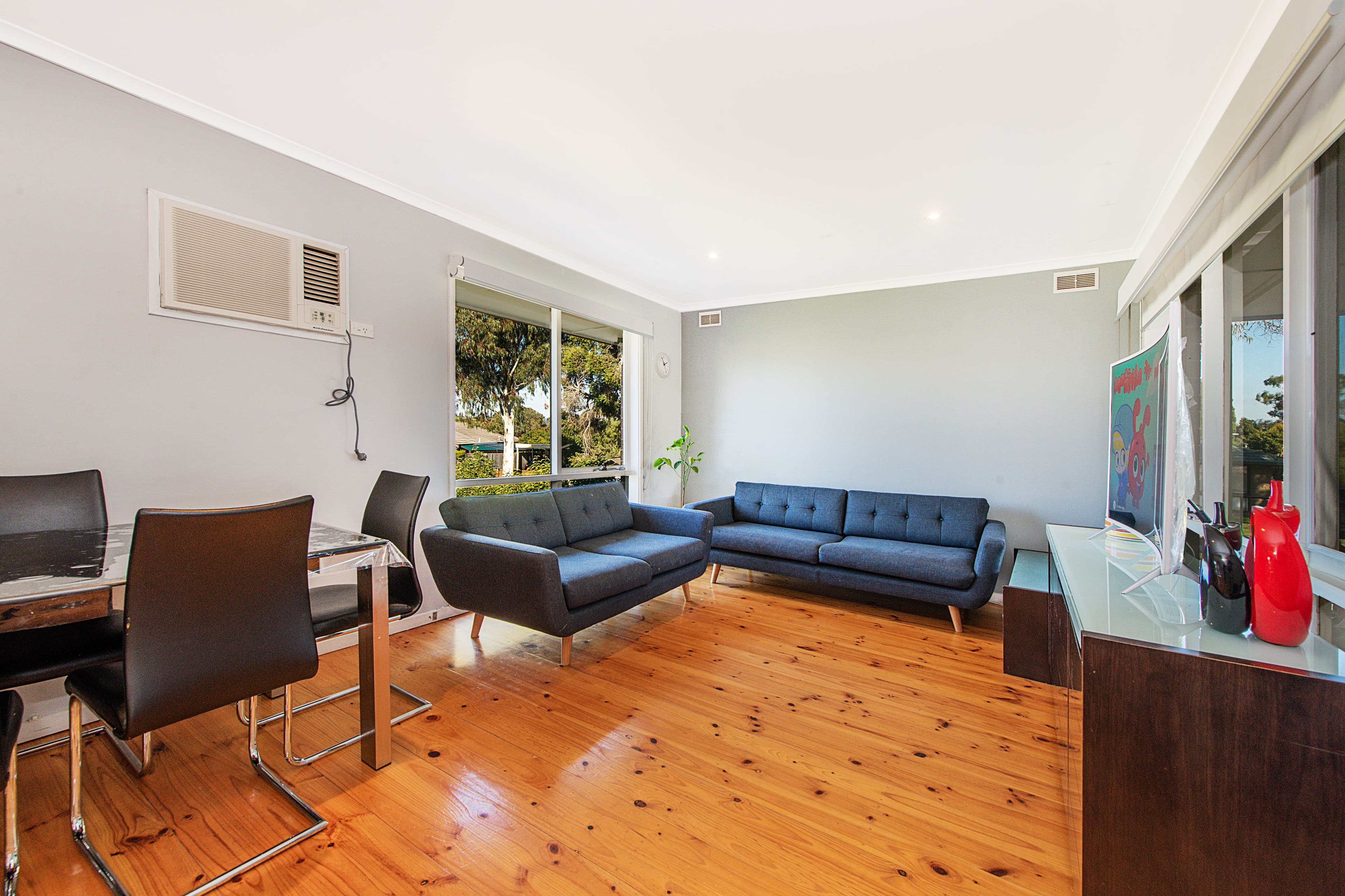 1 Chagall Court, Scoresby VIC 3179, Scoresby - Thumbnail 2