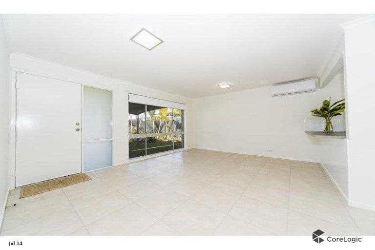 38 Howard Street, Runaway Bay QLD 4216, Runaway Bay - Thumbnail 2