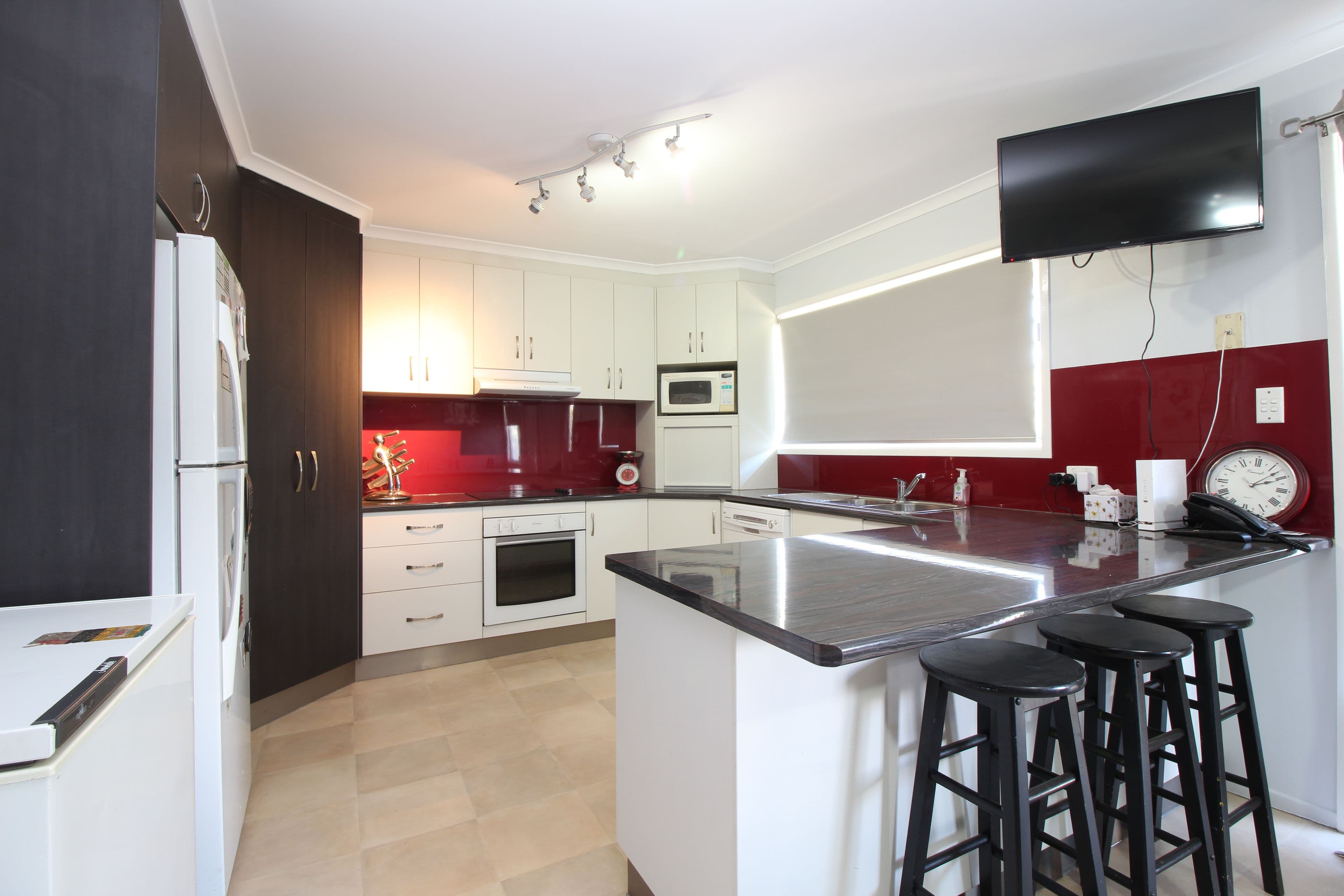 223 Borilla Street, Emerald QLD 4720, Emerald - Thumbnail 4