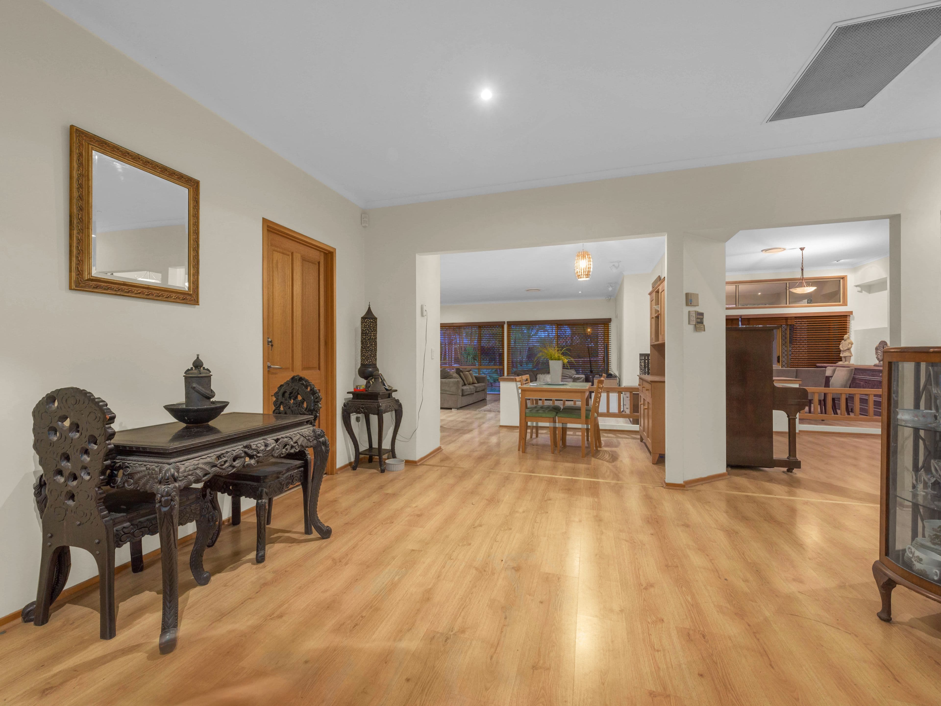 87 Golden Oak Crescent, Carindale QLD 4152, Carindale - Thumbnail 3