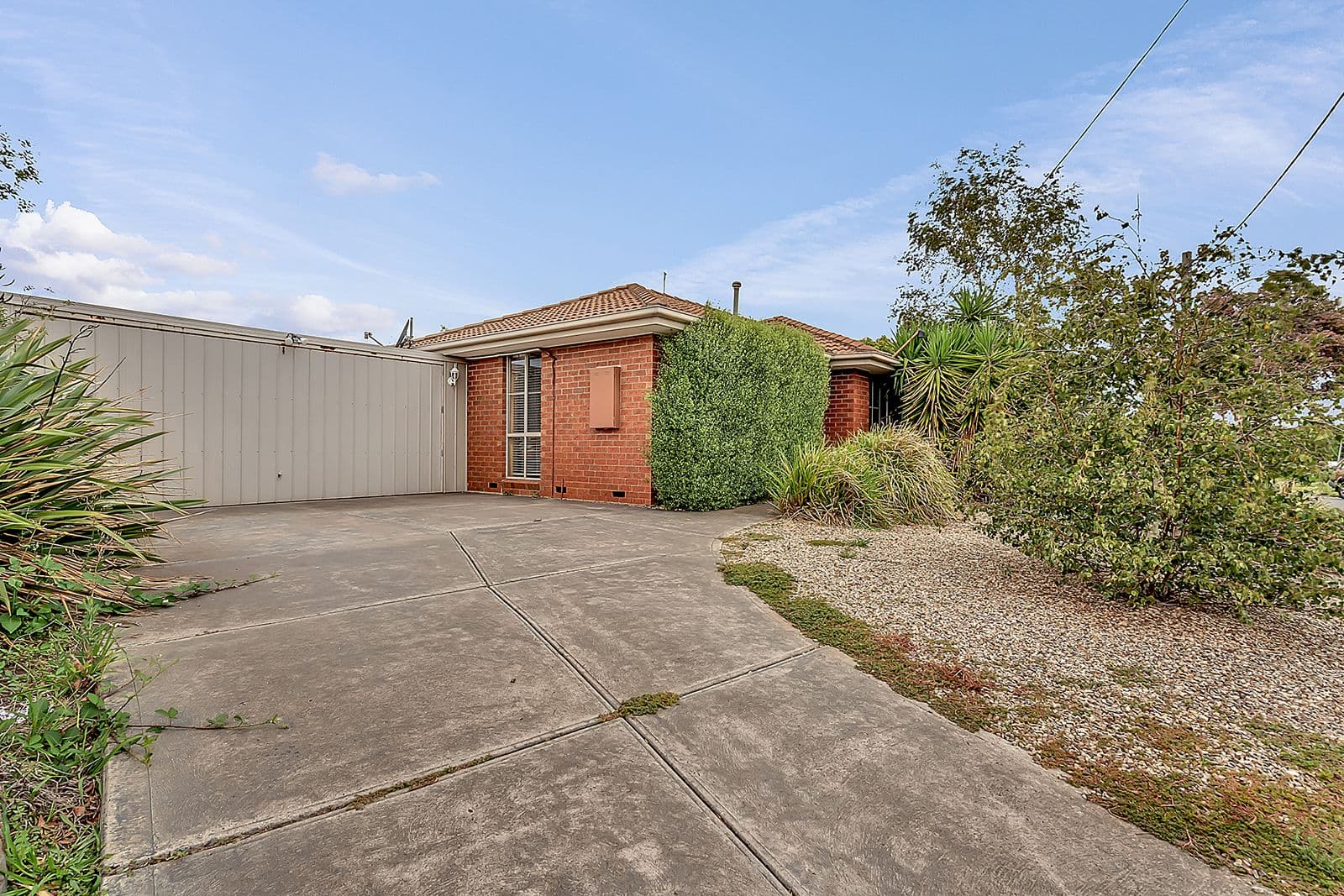 76 Banbury Crescent, Craigieburn VIC 3064, Craigieburn - Thumbnail 3