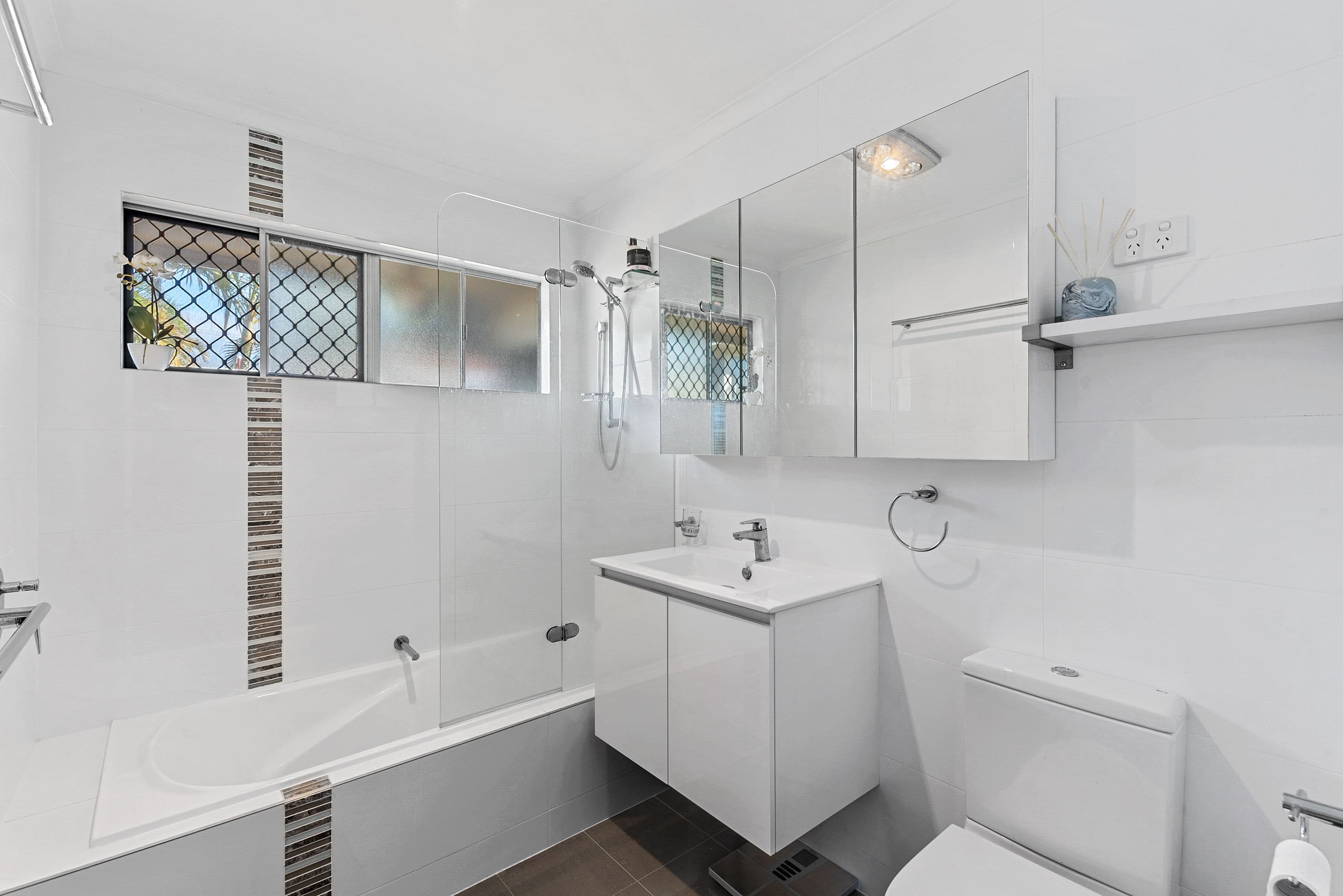103 Henzell Street, Kippa-Ring QLD 4021, Kippa-Ring - Thumbnail 3