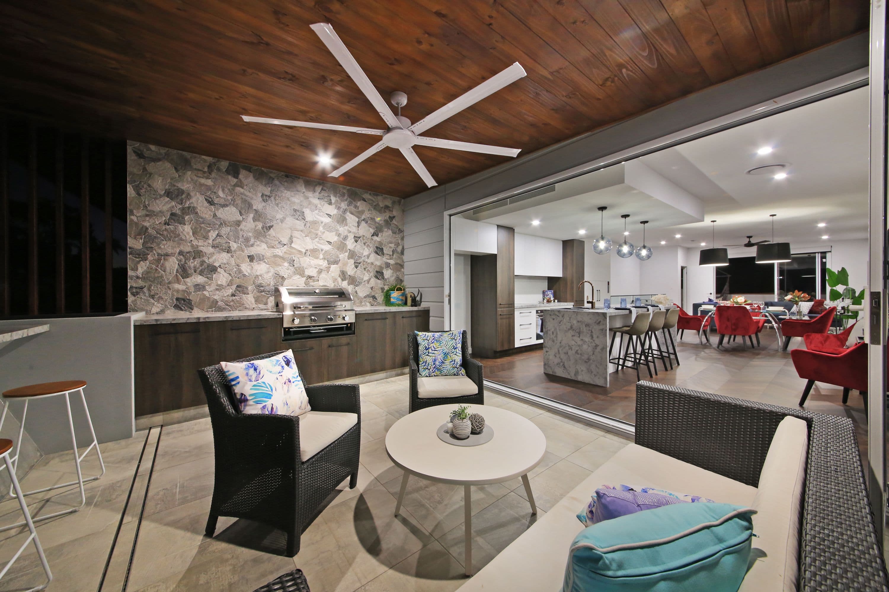 15 Deauville Drive, Southport QLD 4215, Southport - Thumbnail 4