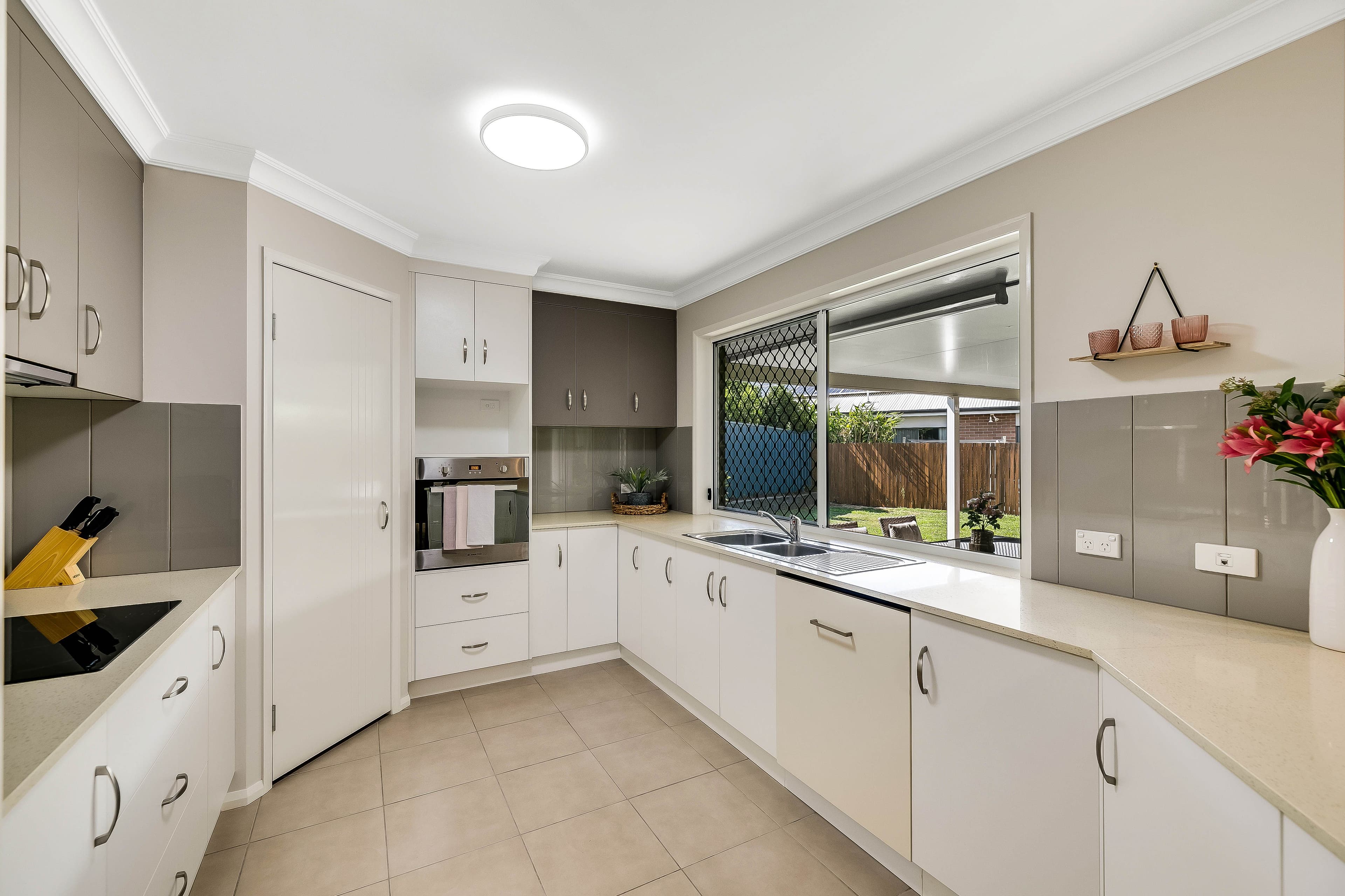 11 Blades Court, Middle Ridge QLD 4350, Middle Ridge - Thumbnail 4