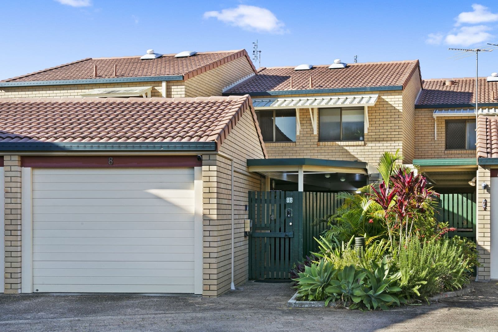 112 Bayview Street, Runaway Bay QLD 4216, Runaway Bay - Thumbnail 2