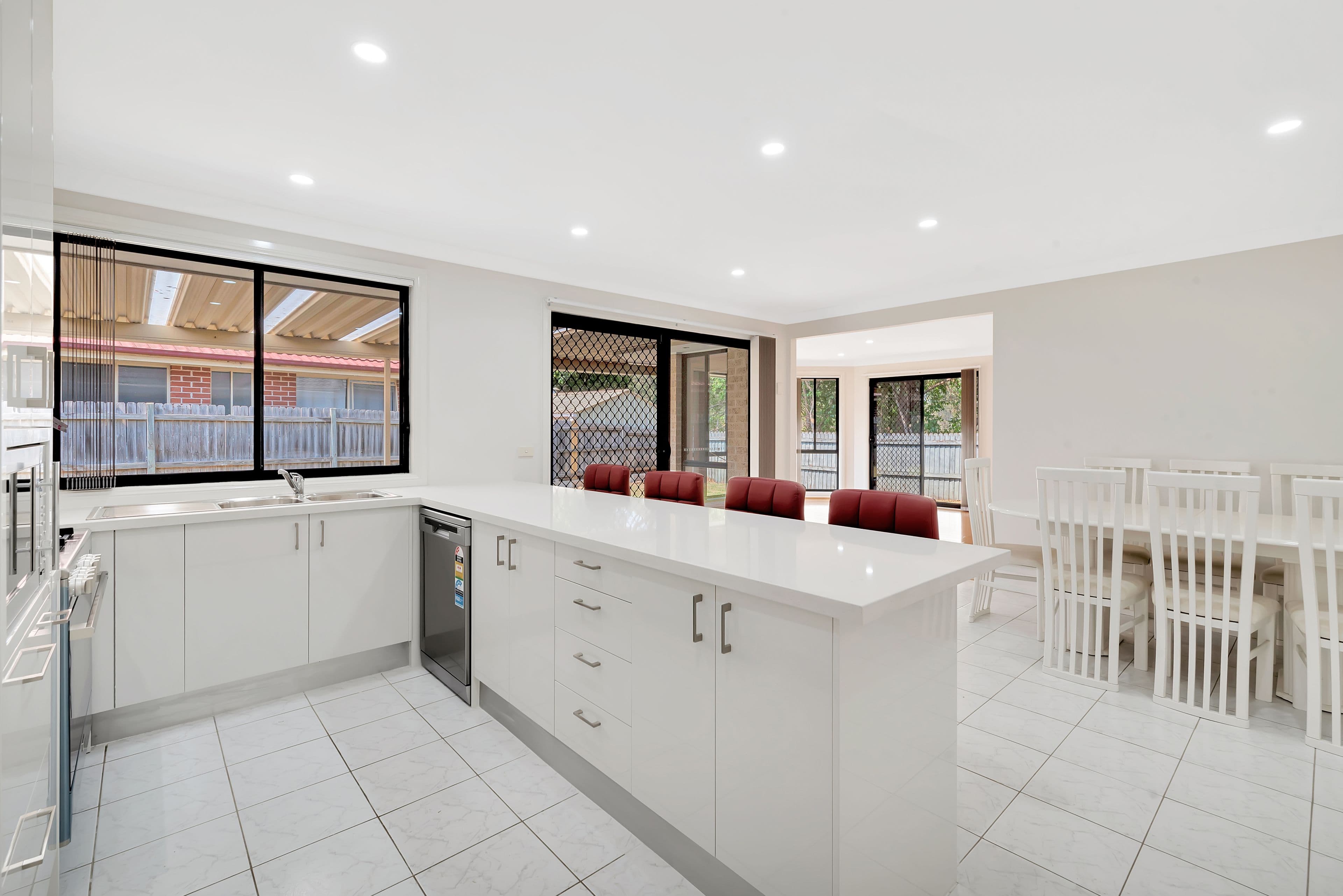 4 Ida Place, Cecil Hills - Thumbnail 2