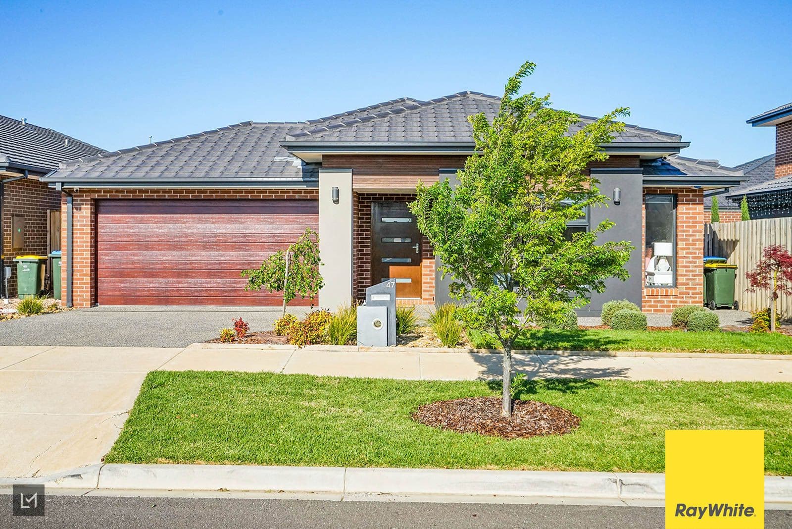 42 Brentham Crescent, Werribee VIC 3030, Werribee - Thumbnail 2