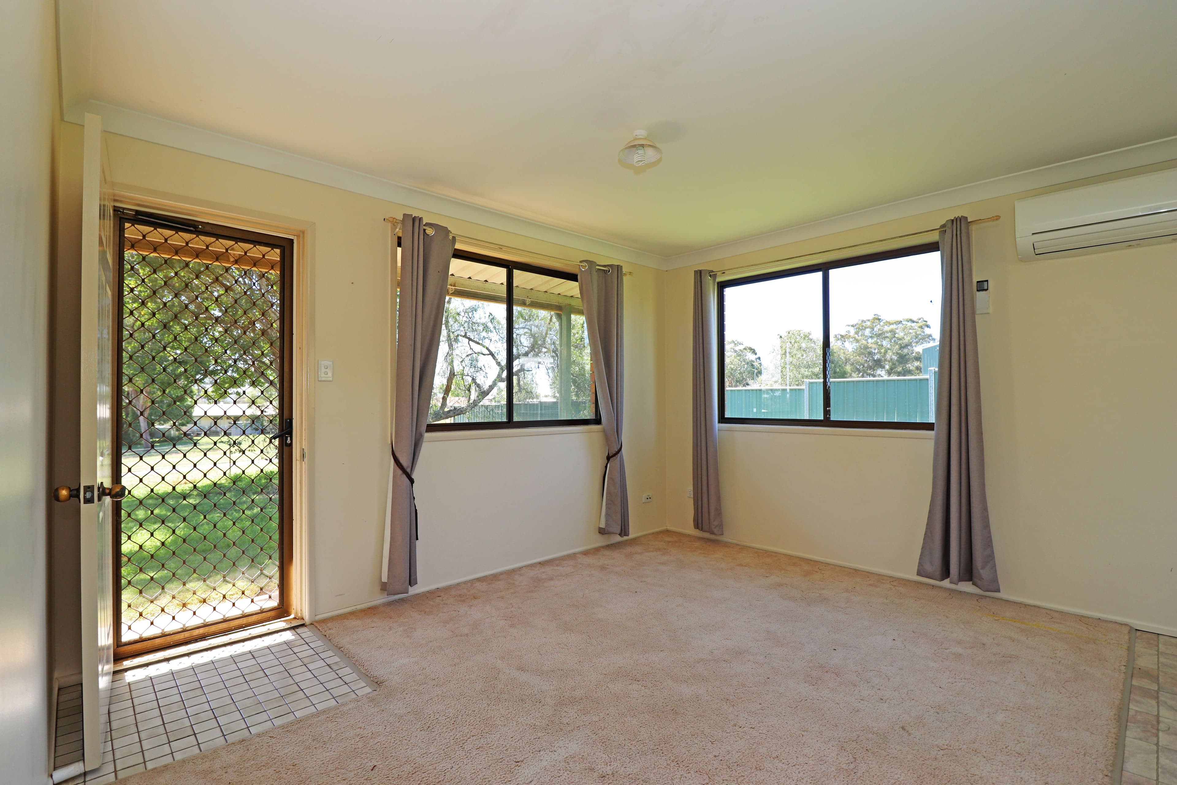 14 Diery Street, Rosenthal Heights QLD 4370, Rosenthal Heights - Thumbnail 2