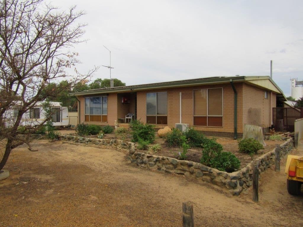 28 Christie Street, Three Springs WA 6519, Three Springs - Image 1