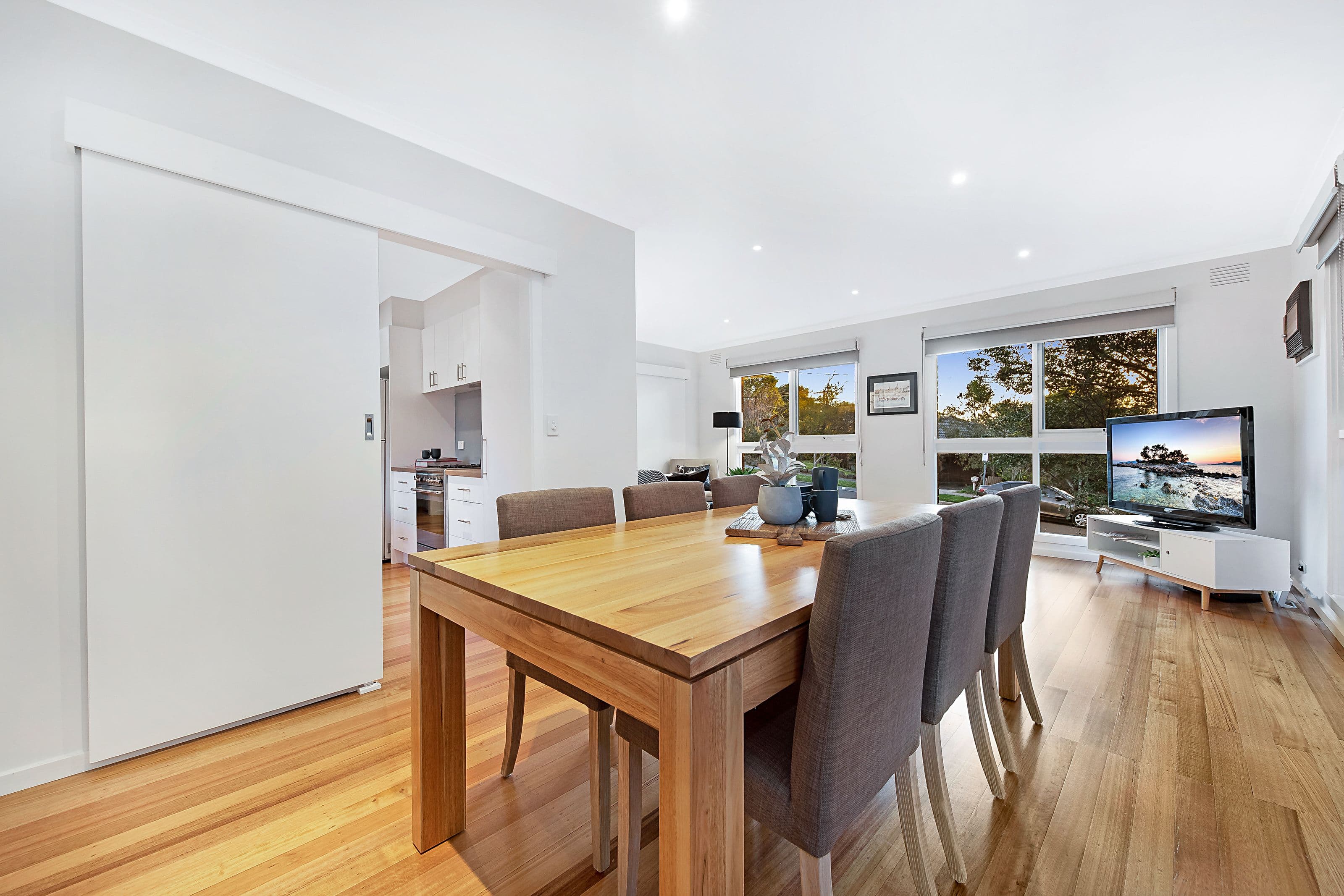 6 Rosaline Avenue, Mount Waverley VIC 3149, Mount Waverley - Thumbnail 4