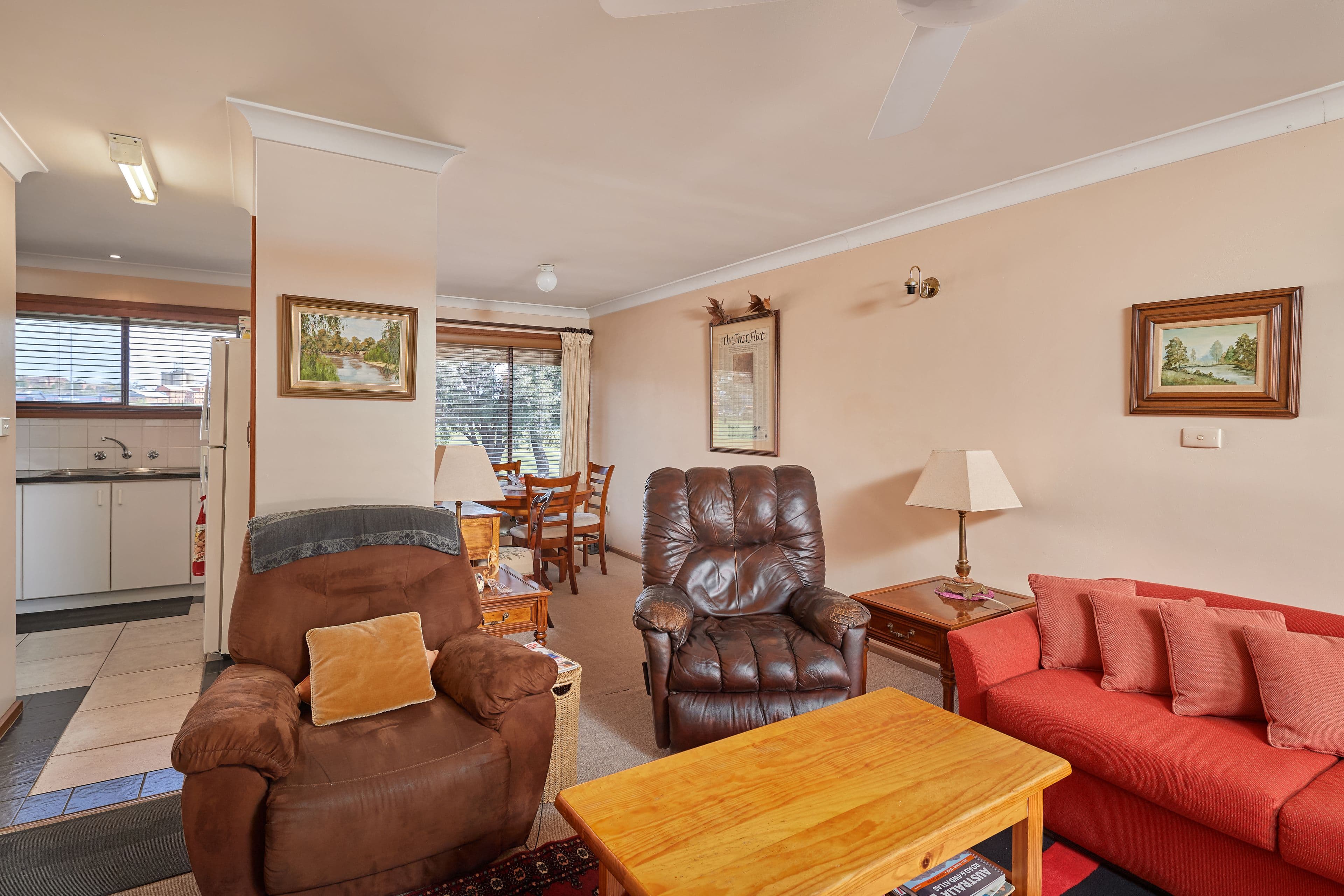 35 Higgins Avenue, Wagga Wagga NSW 2650, Wagga Wagga - Thumbnail 2