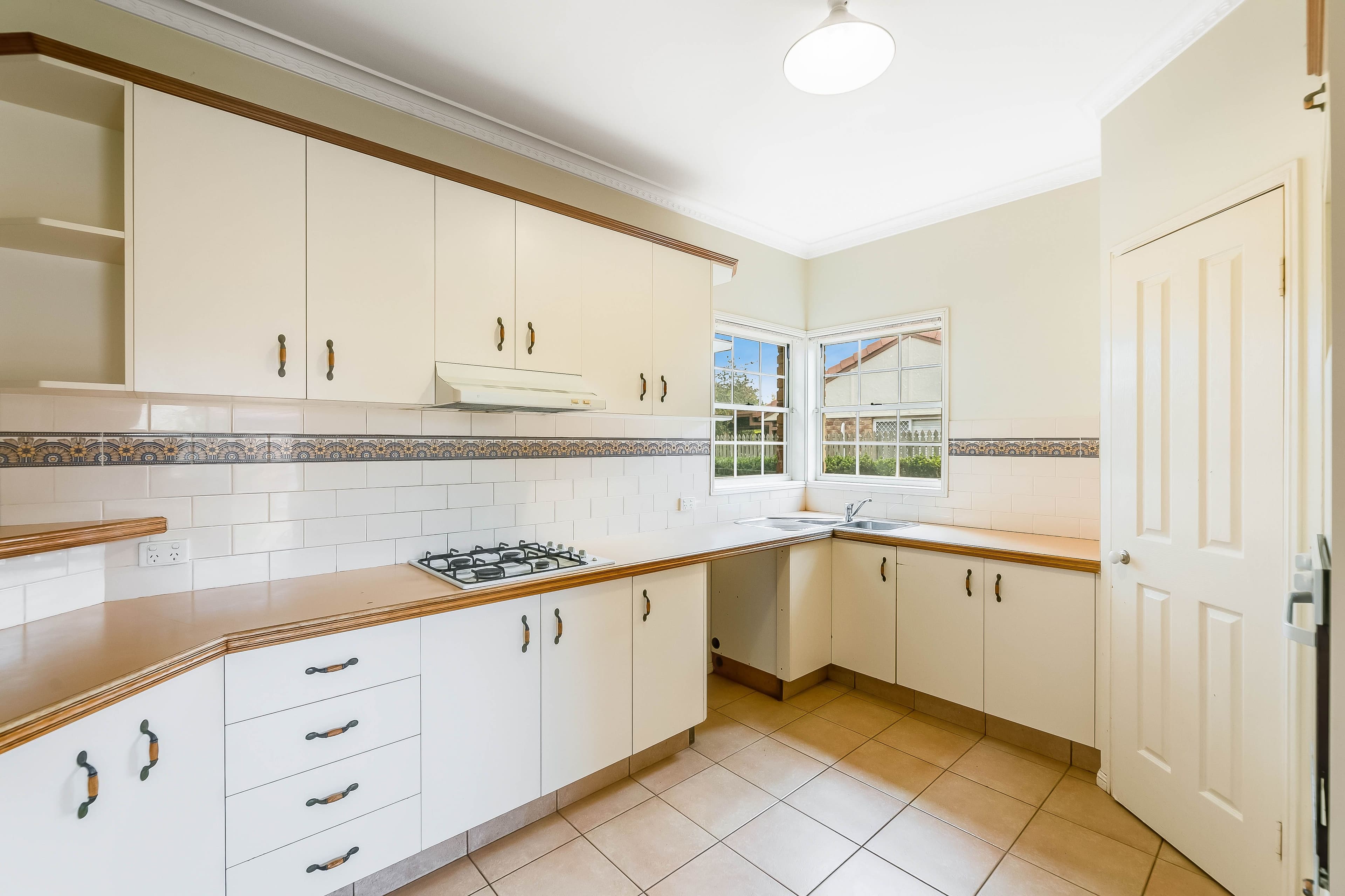 16 Hennenlotter Court, Kearneys Spring QLD 4350, Kearneys Spring - Thumbnail 4