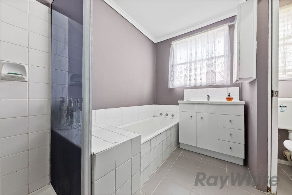 24 Valentine Crescent, Sunshine West VIC 3020, Sunshine West - Thumbnail 8