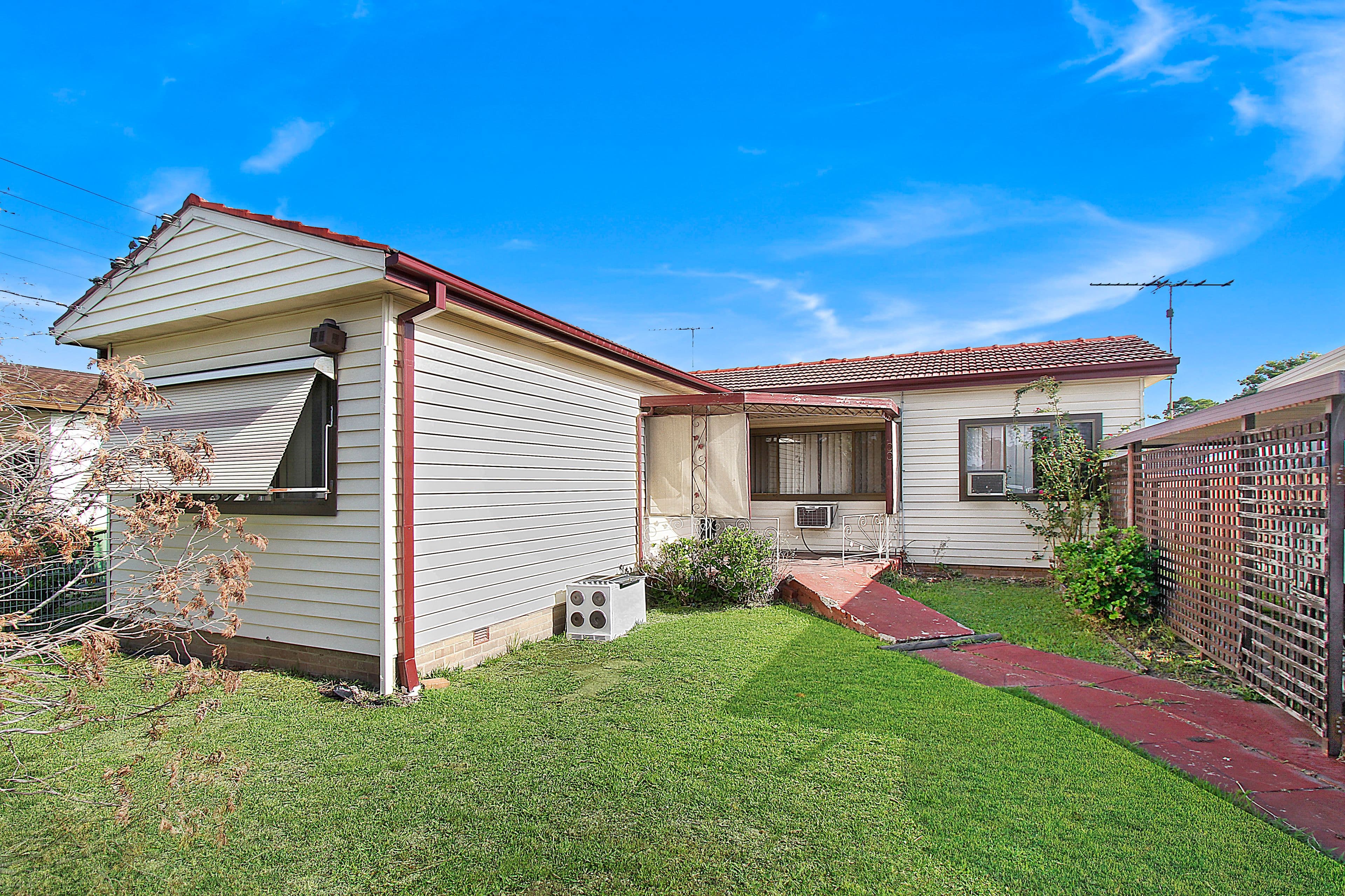 68 Chifley Street, Smithfield - Image 1