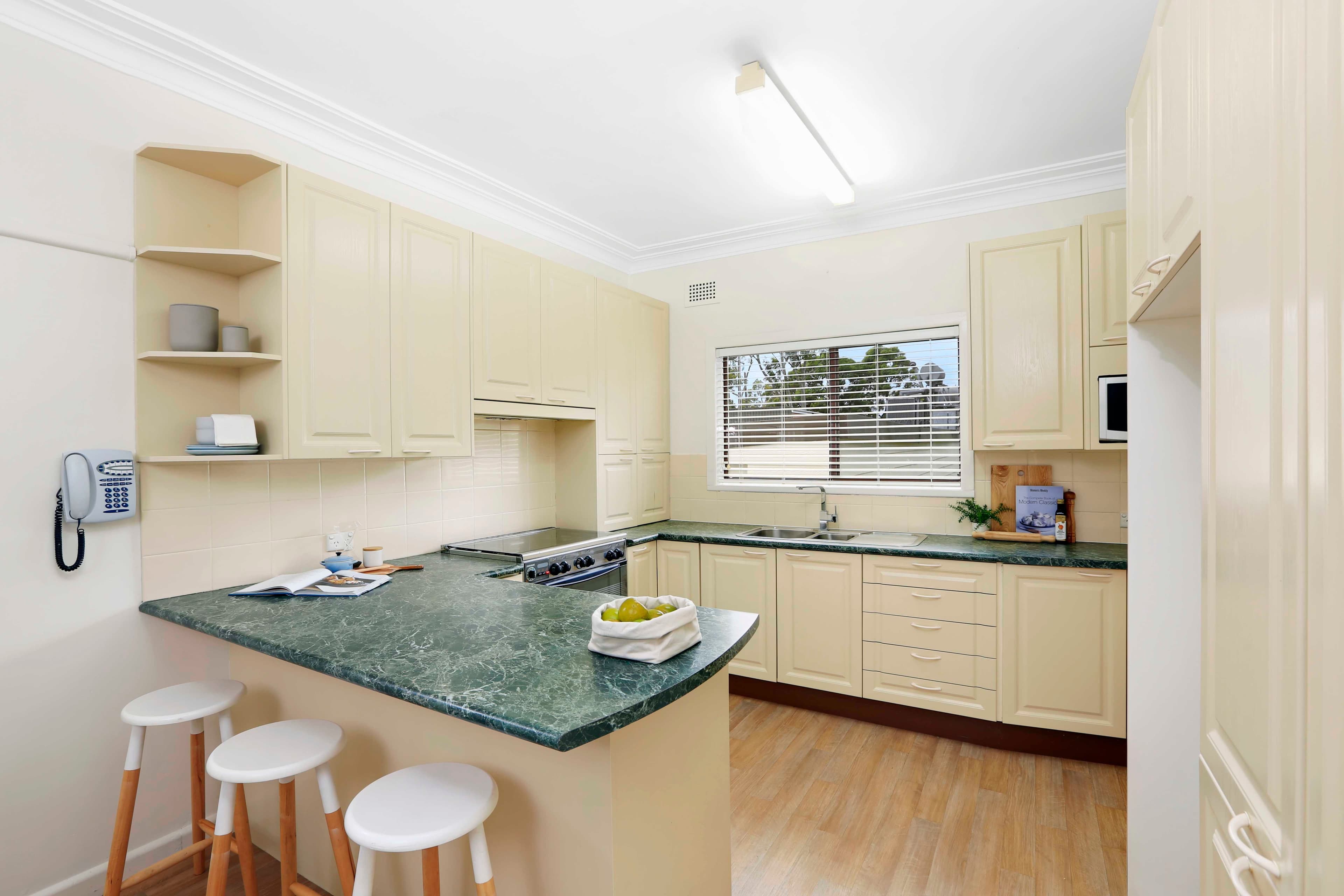 6 Kanangur Avenue, Gymea - Thumbnail 3