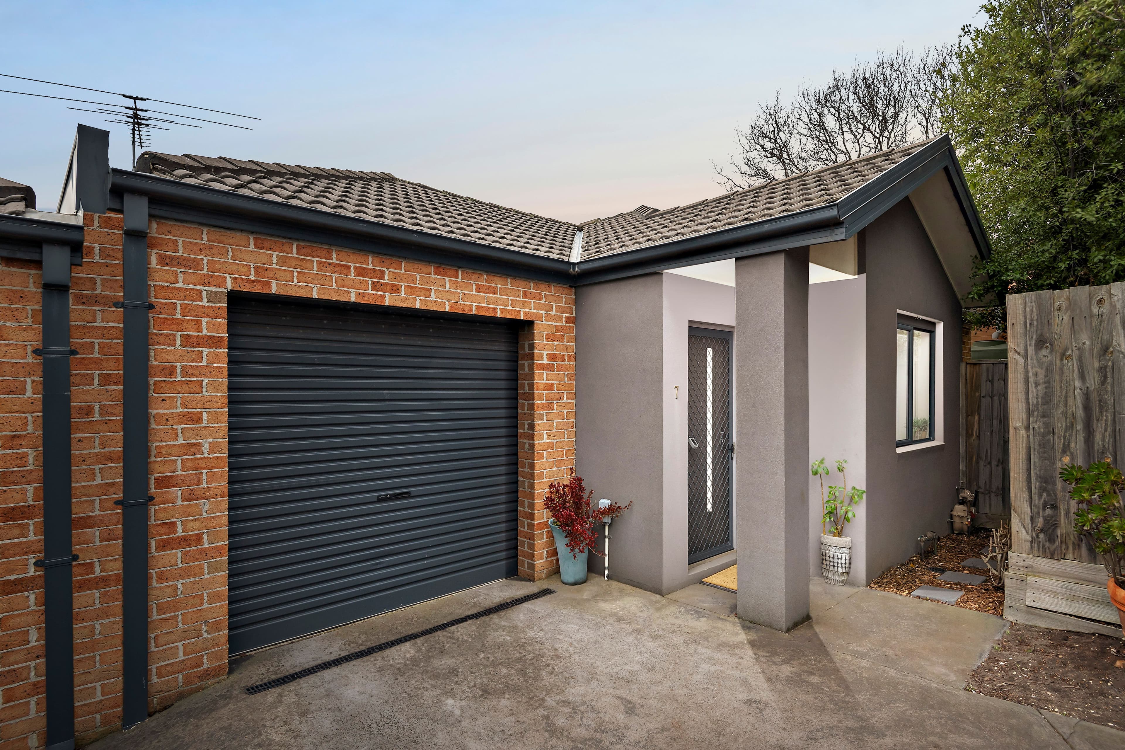 33 Deane Street, Frankston VIC 3199, Frankston - Image 1