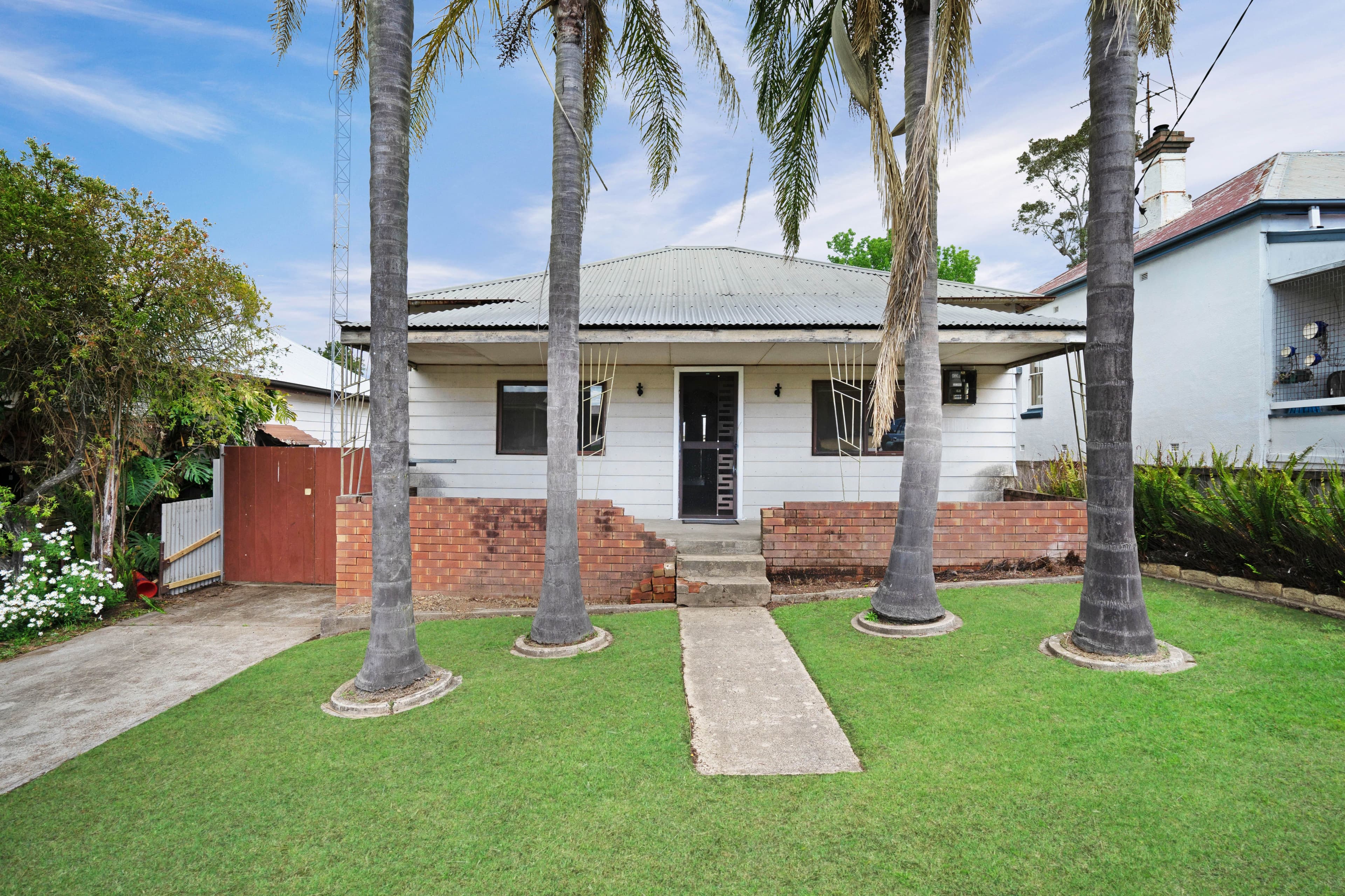20 Gillies Street, Rutherford - Image 1