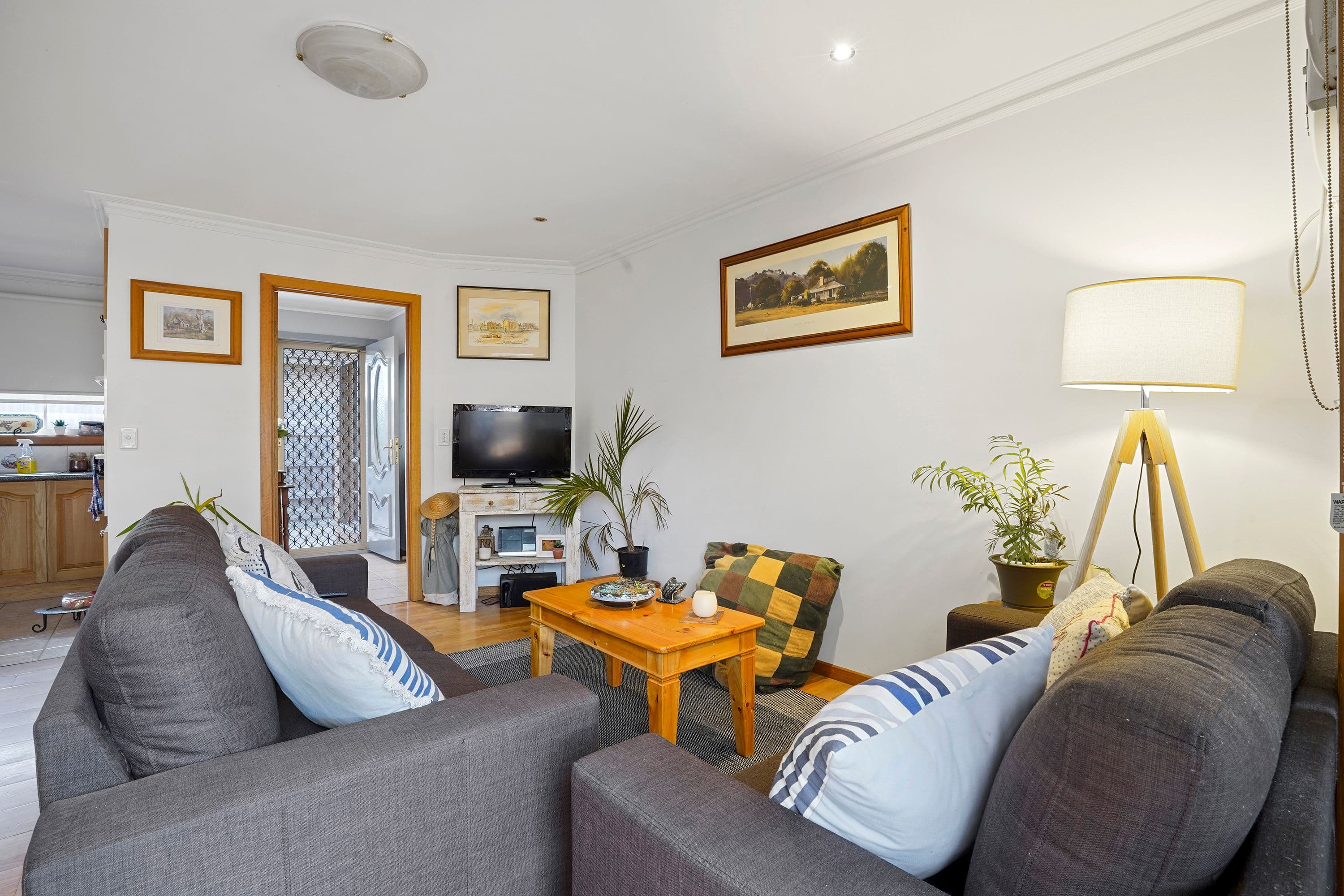 2/96 Hertford Road, Sunshine VIC 3020, Sunshine - Thumbnail 2