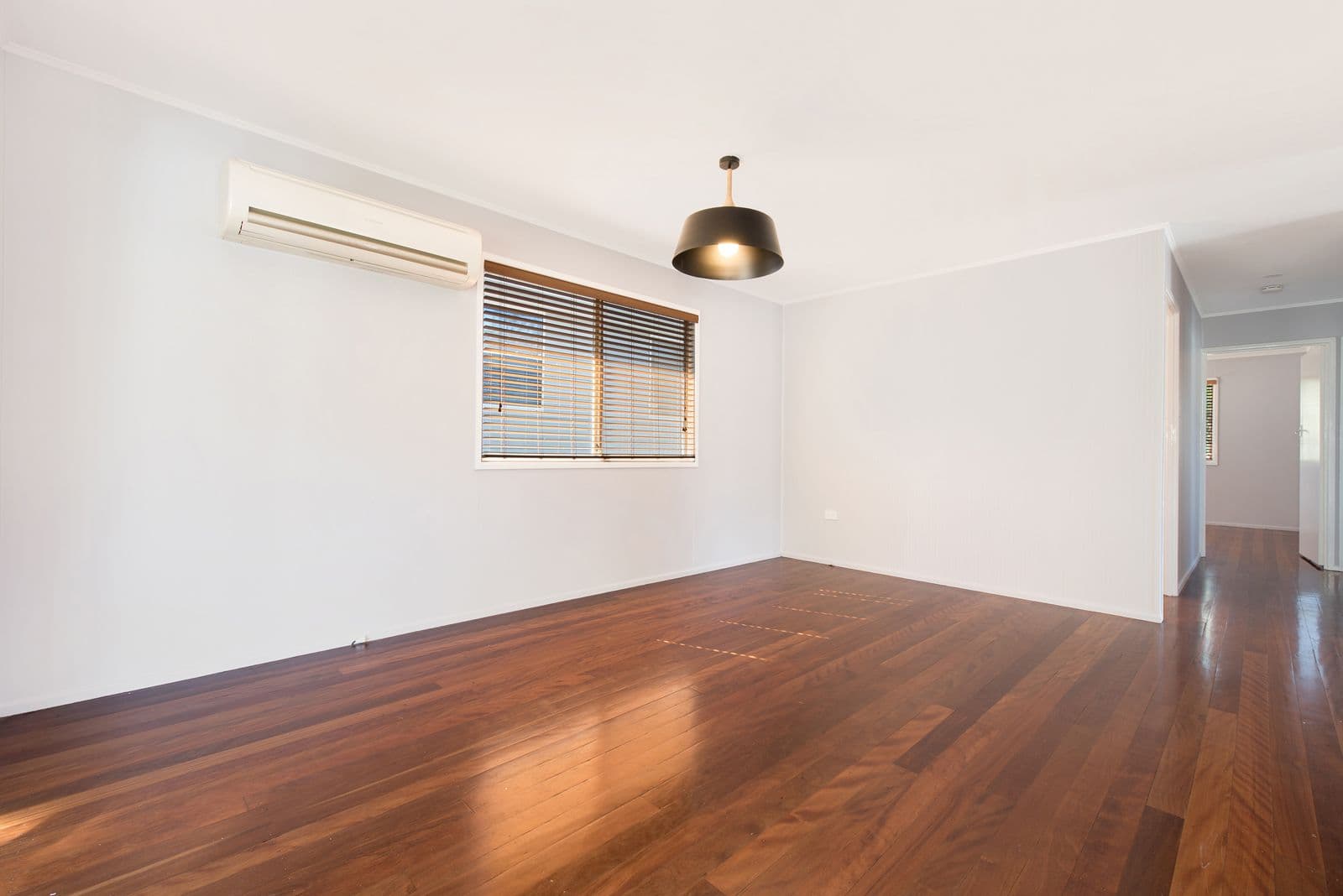 64 Dobbs Street, Holland Park West QLD 4121, Holland Park West - Thumbnail 3