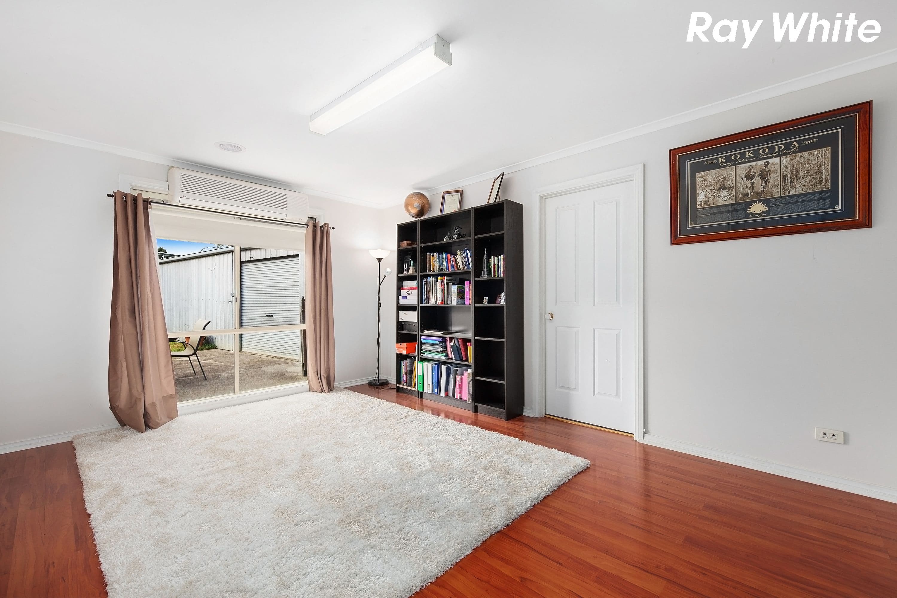 8 Claire Close, Pakenham VIC 3810, Pakenham - Thumbnail 2