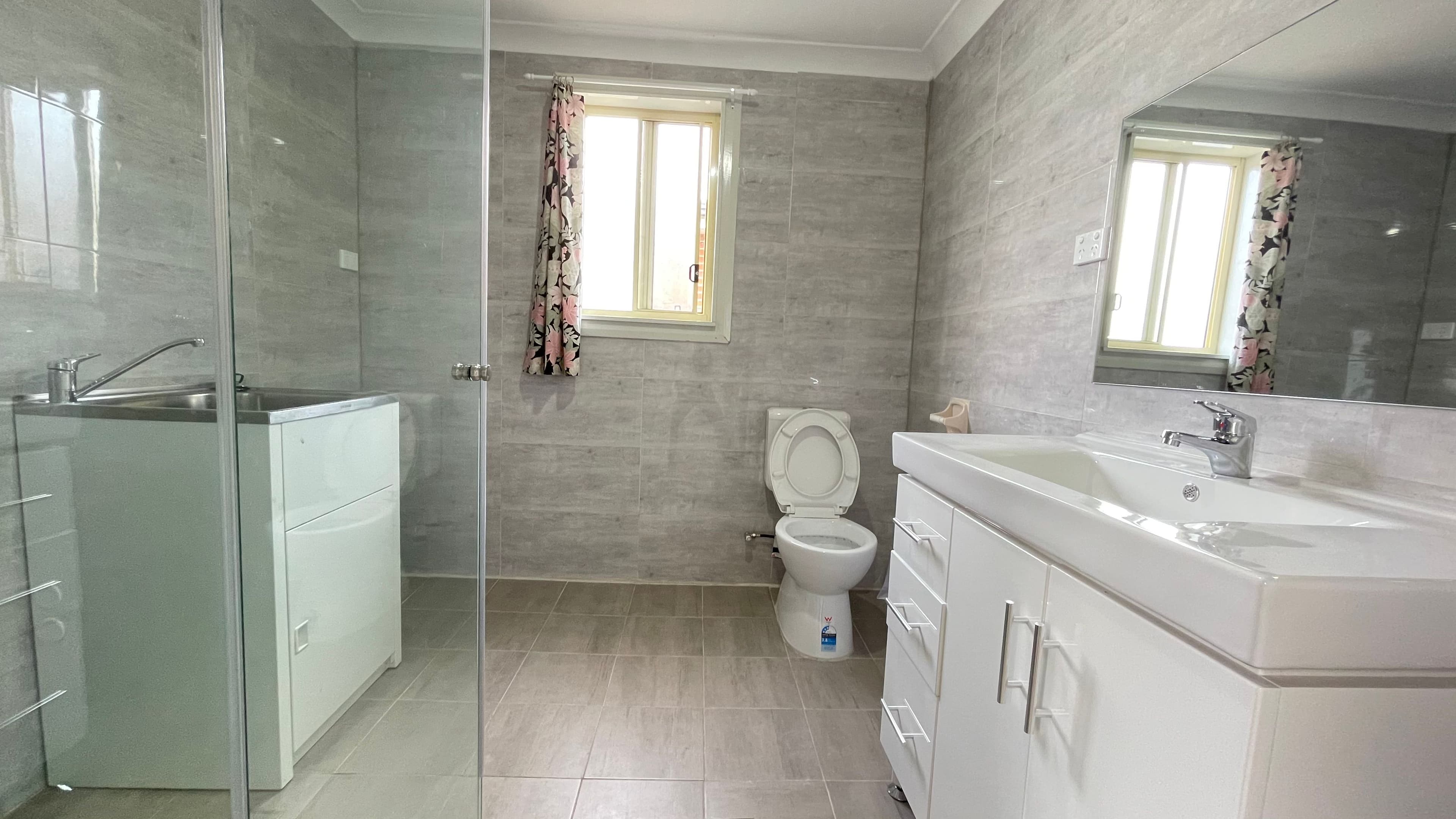 8 Shackel Avenue, Old Guildford NSW 2161, Old Guildford - Thumbnail 4