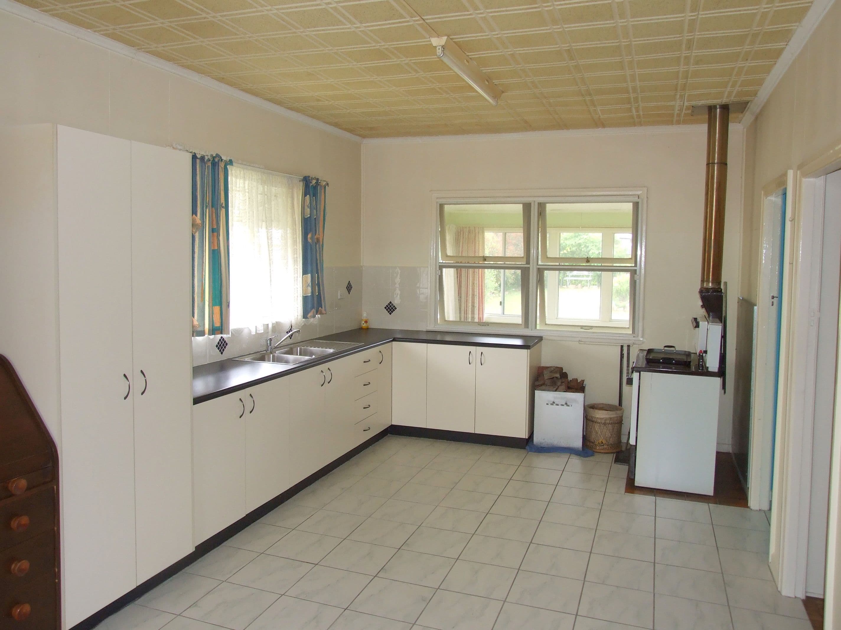 3 New England Highway, Crows Nest QLD 4355, Crows Nest - Thumbnail 5