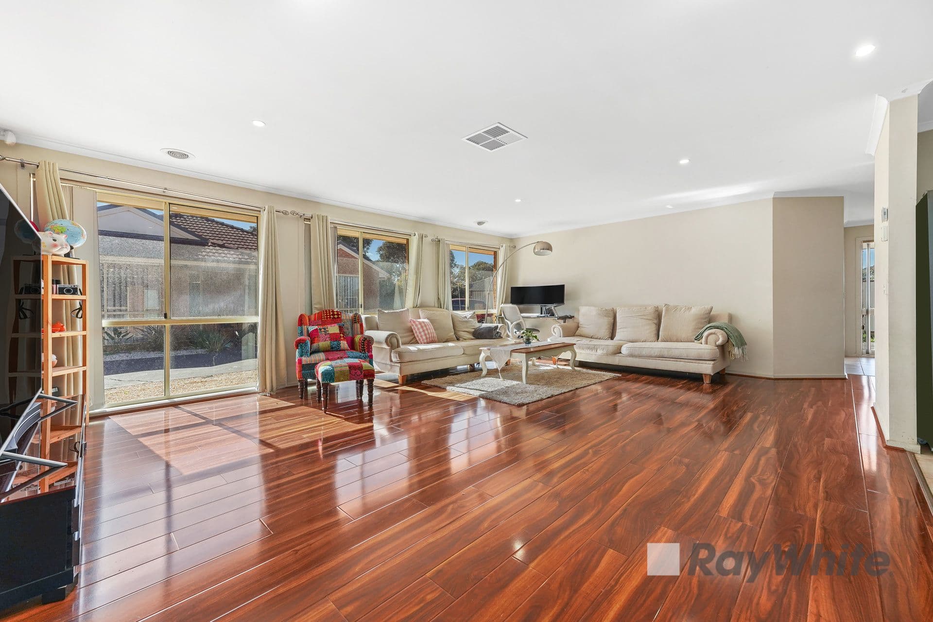 17 Linmac Drive, Hampton Park VIC 3976, Hampton Park - Thumbnail 3