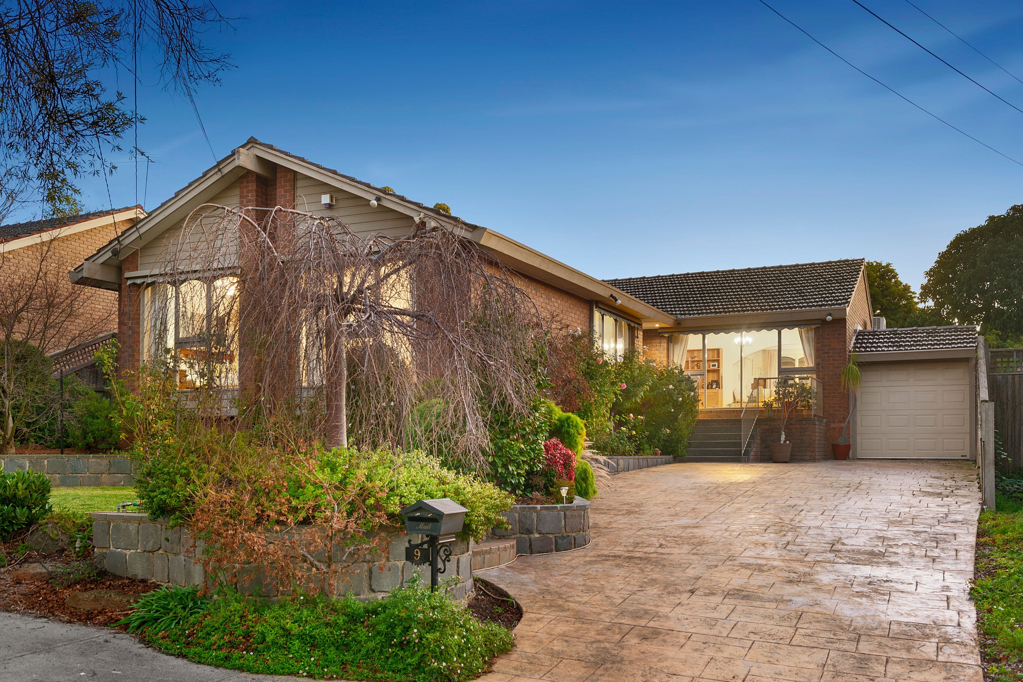 9 Roswell Street, Glen Waverley VIC 3150, Glen Waverley - Image 1