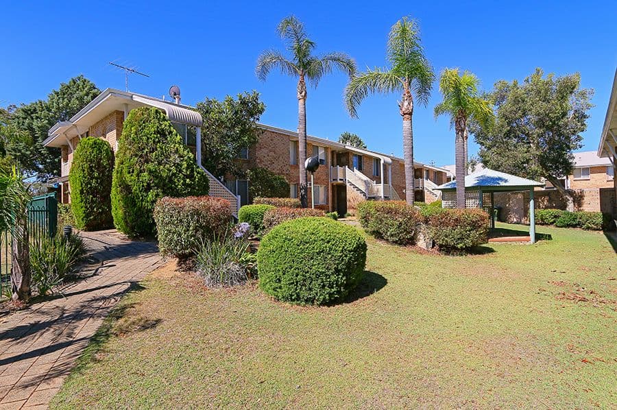 24/2 Pinewood Avenue, Kardinya WA 6163, Kardinya - Image 1