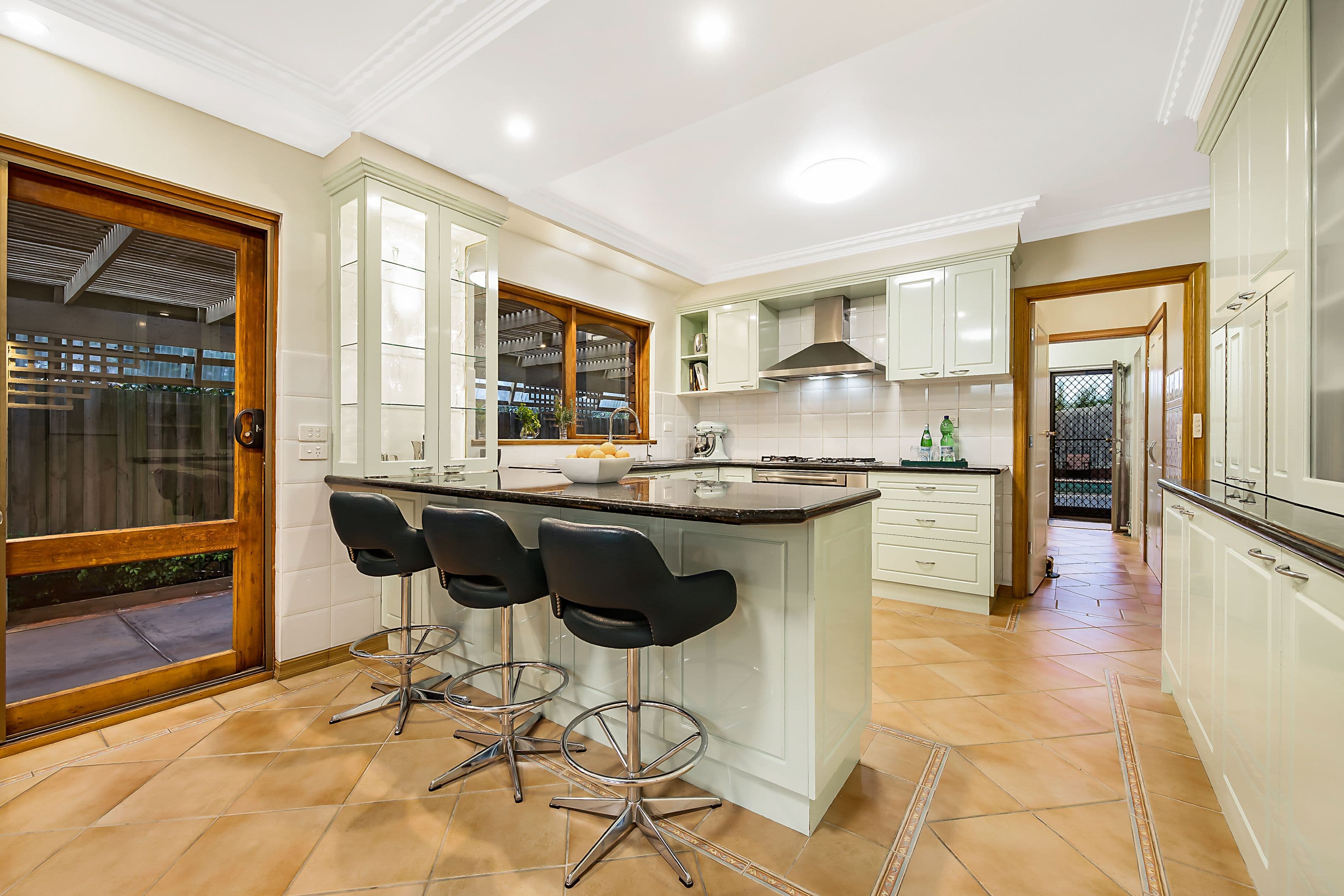 338 Gallaghers Road, Glen Waverley VIC 3150, Glen Waverley - Thumbnail 2
