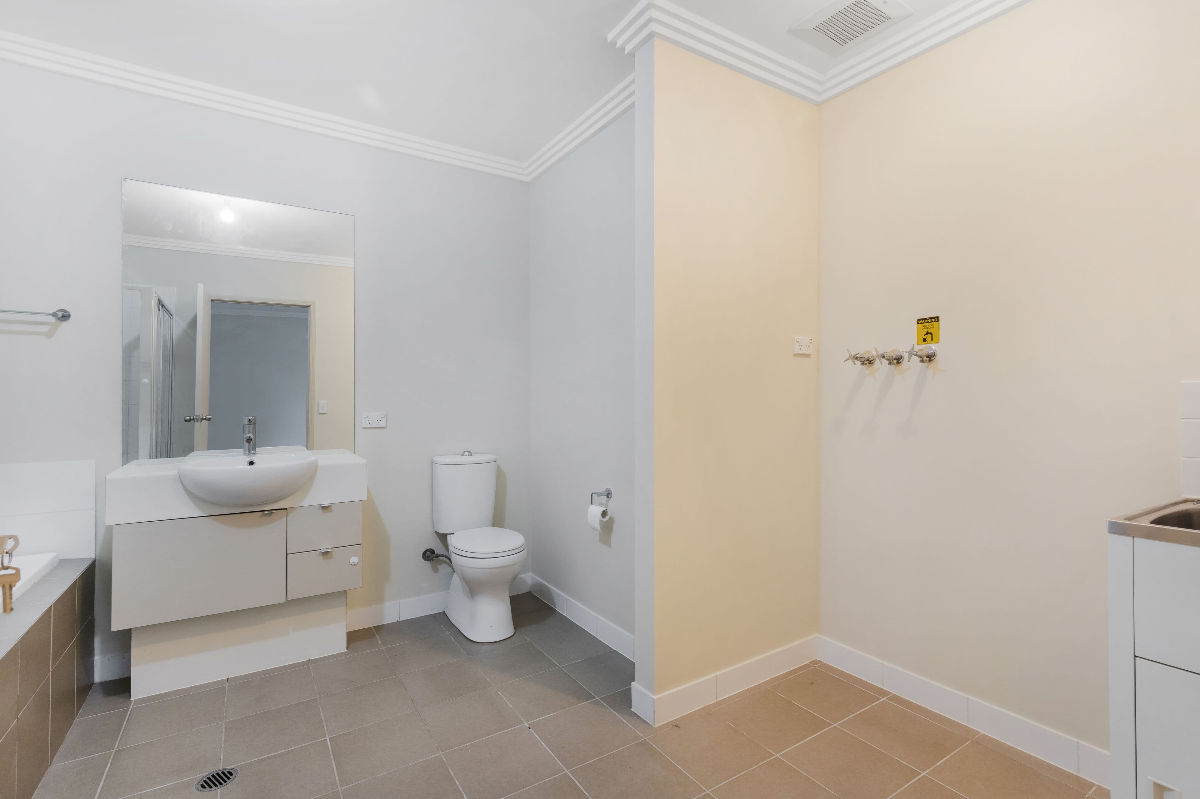 57 Reeves Crescent, Bonnyrigg NSW 2177, Bonnyrigg - Thumbnail 6