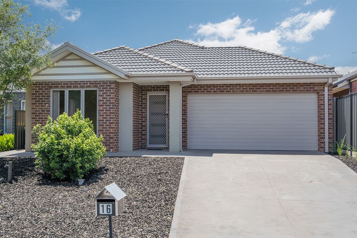 16 Hollows Court, Craigieburn VIC 3064, Craigieburn - Image 1