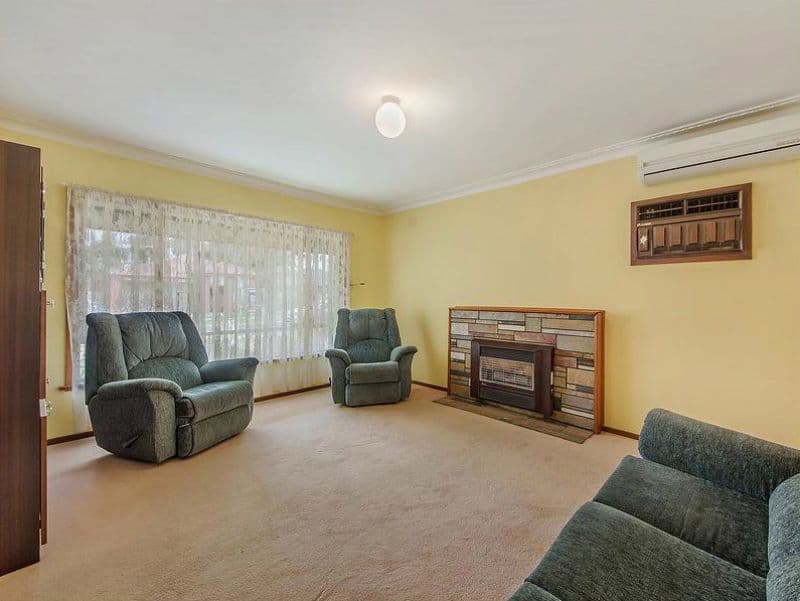 72 Levenia Street, St Albans VIC 3021, St Albans - Thumbnail 2